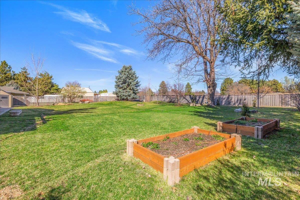 10438 W Hollandale Dr, Boise, Idaho 83709, 4 Bedrooms, 3 Bathrooms, Residential For Sale, Price $599,900,MLS 98978697