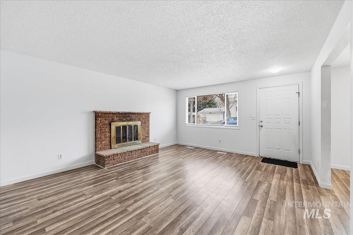 4151 N Patton, Boise, Idaho 83704, 3 Bedrooms, 1.5 Bathrooms, Residential For Sale, Price $389,000,MLS 98978699