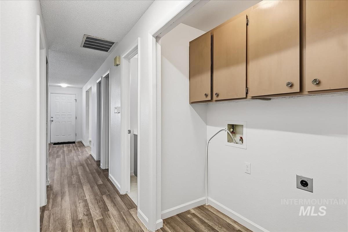 4151 N Patton, Boise, Idaho 83704, 3 Bedrooms, 1.5 Bathrooms, Residential For Sale, Price $389,000,MLS 98978699