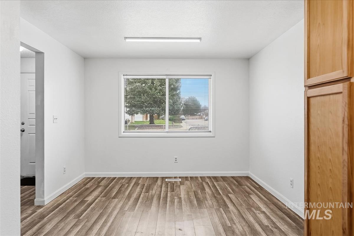 4151 N Patton, Boise, Idaho 83704, 3 Bedrooms, 1.5 Bathrooms, Residential For Sale, Price $389,000,MLS 98978699