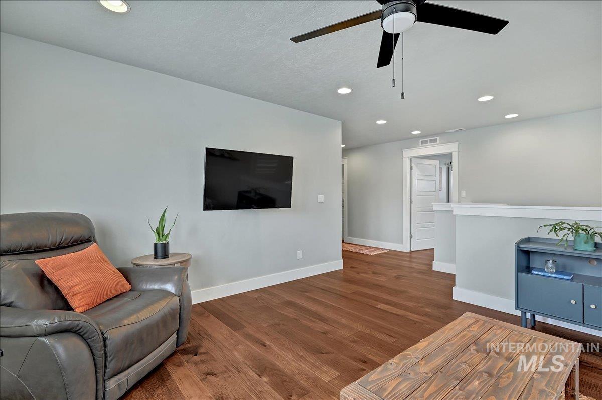 7713 S Wagons West Avenue, Boise, Idaho 83716, 4 Bedrooms, 2.5 Bathrooms, Residential For Sale, Price $689,000,MLS 98978700