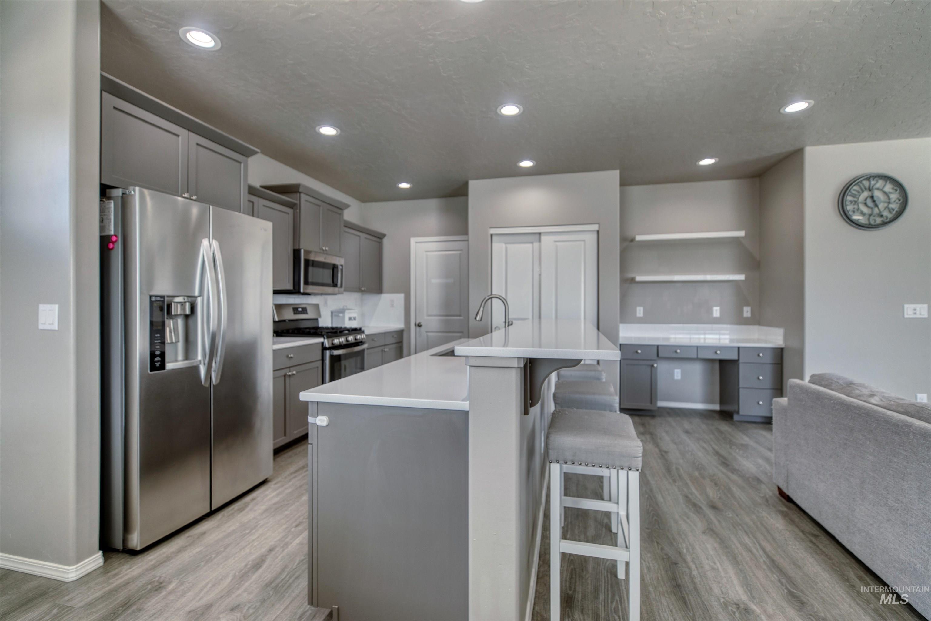 1913 E Cave Falls St., Kuna, Idaho 83634, 3 Bedrooms, 2.5 Bathrooms, Residential For Sale, Price $424,900,MLS 98978701