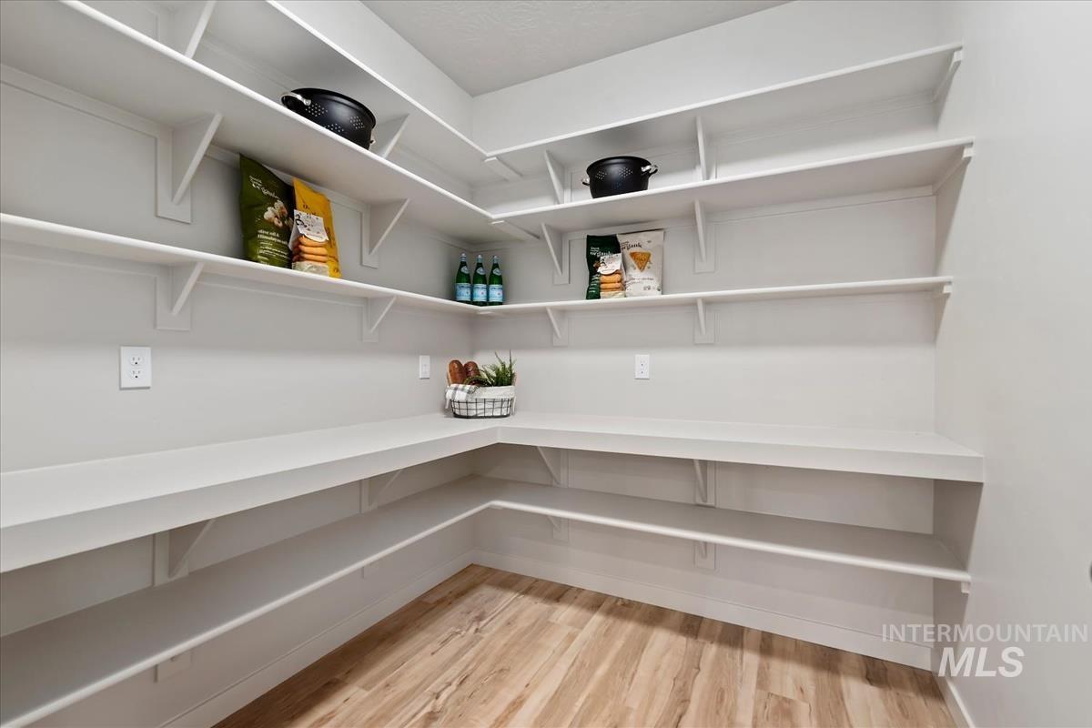 232 Mores Creek Drive, Idaho City, Idaho 83631, 3 Bedrooms, 2 Bathrooms, Residential For Sale, Price $519,000, 98978702