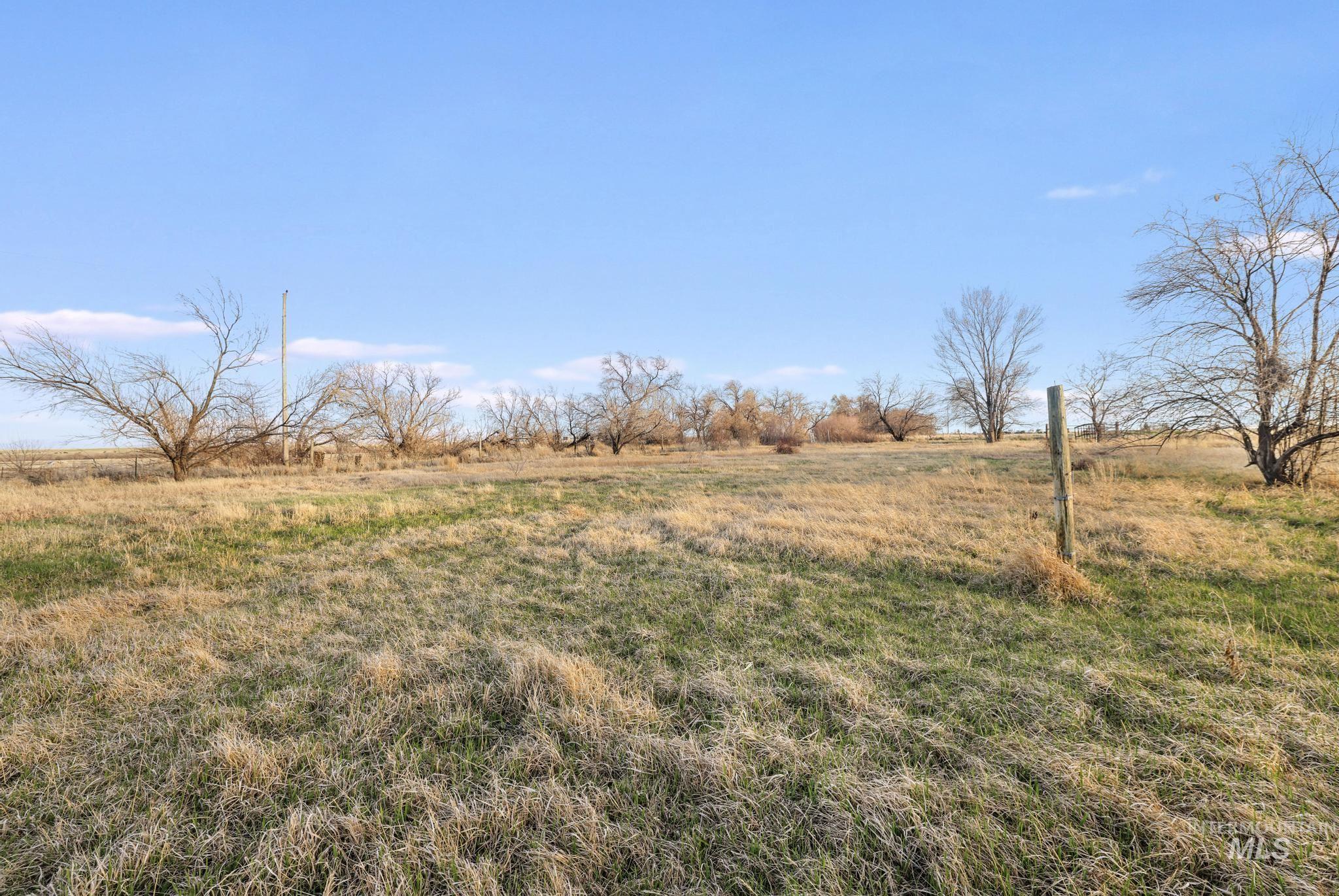 2735 E 3300 N, Twin Falls, Idaho 83301, 4 Bedrooms, 2 Bathrooms, Residential For Sale, Price $599,999, 98978704