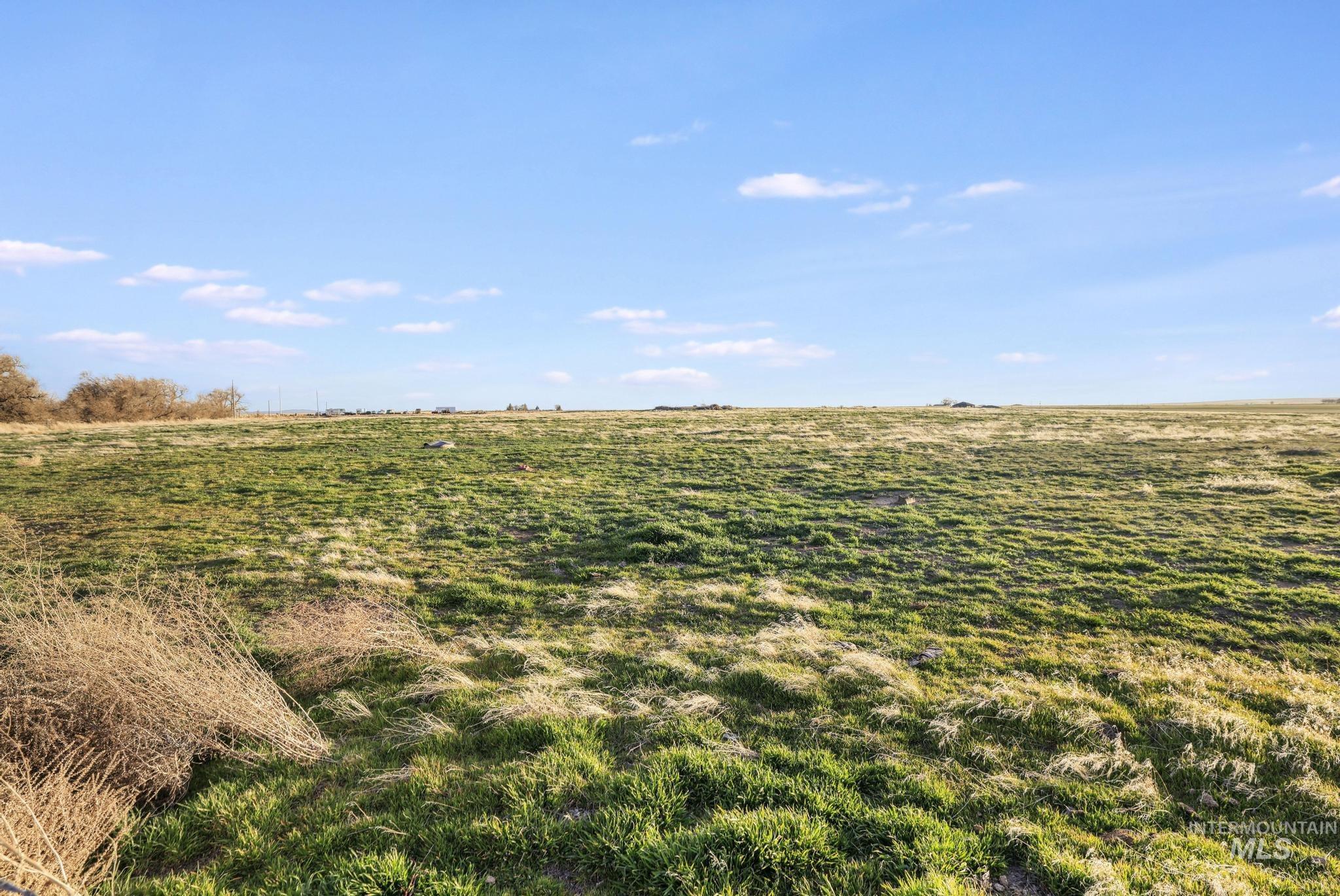 2735 E 3300 N, Twin Falls, Idaho 83301, 4 Bedrooms, 2 Bathrooms, Residential For Sale, Price $599,999, 98978704