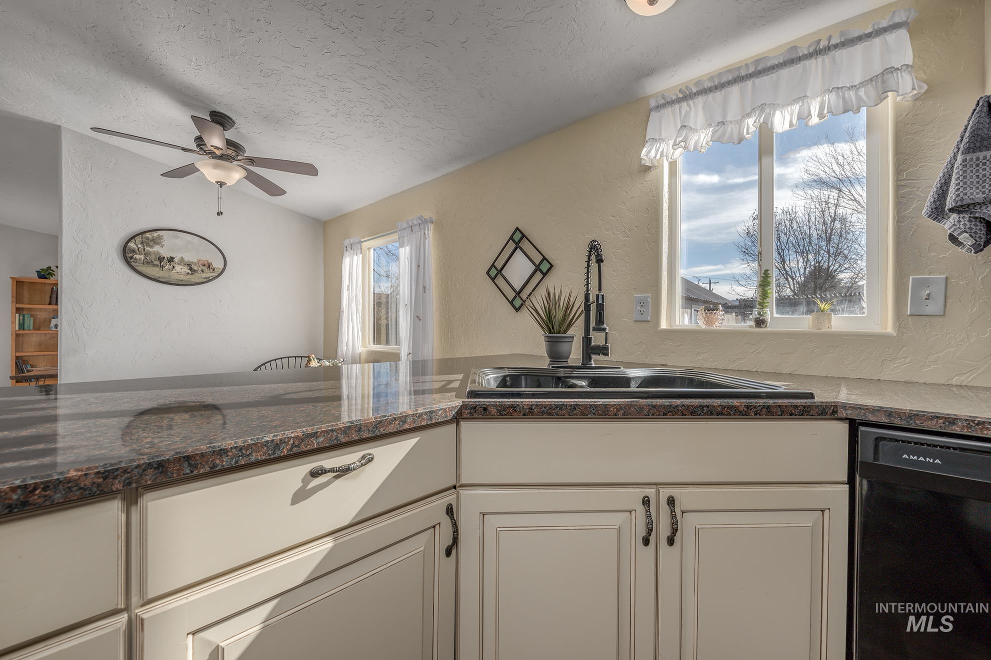 320 S Superior St, Cambridge, Idaho 83610, 4 Bedrooms, 2 Bathrooms, Residential For Sale, Price $362,000, 98978705