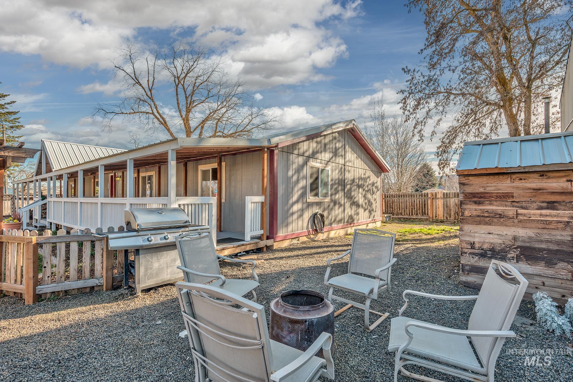 320 S Superior St, Cambridge, Idaho 83610, 4 Bedrooms, 2 Bathrooms, Residential For Sale, Price $362,000, 98978705