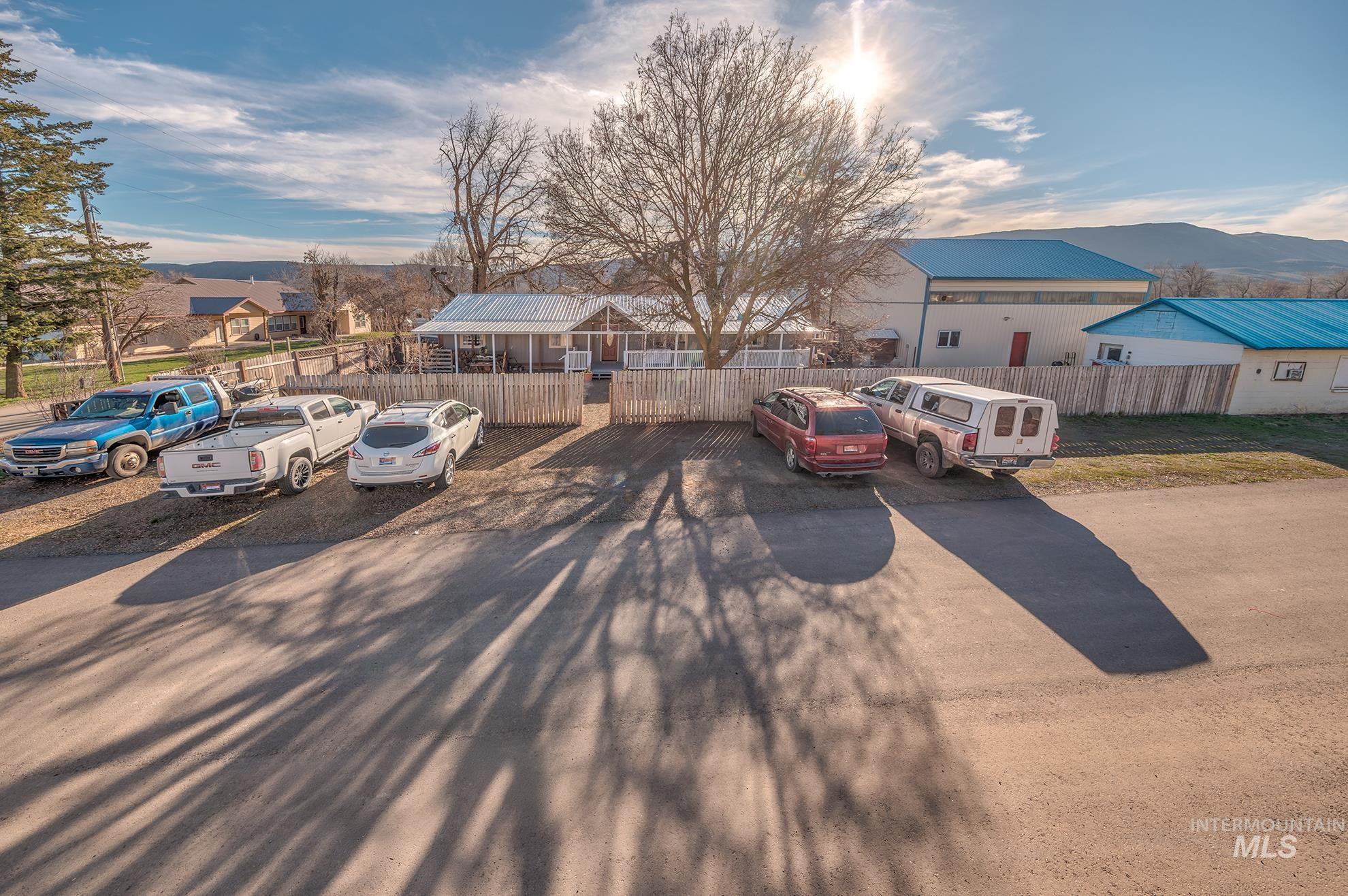 320 S Superior St, Cambridge, Idaho 83610, 4 Bedrooms, 2 Bathrooms, Residential For Sale, Price $362,000, 98978705