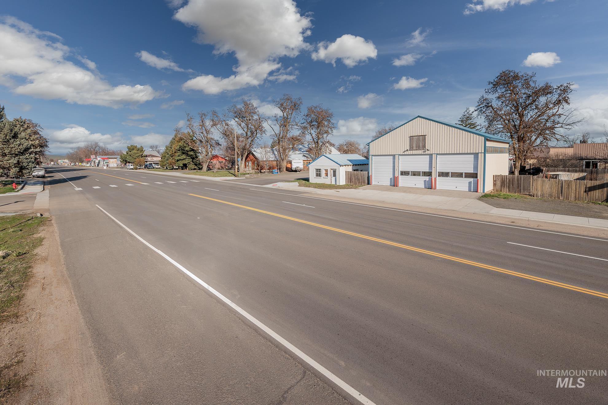 320 S Superior St, Cambridge, Idaho 83610, 4 Bedrooms, 2 Bathrooms, Residential For Sale, Price $362,000, 98978705