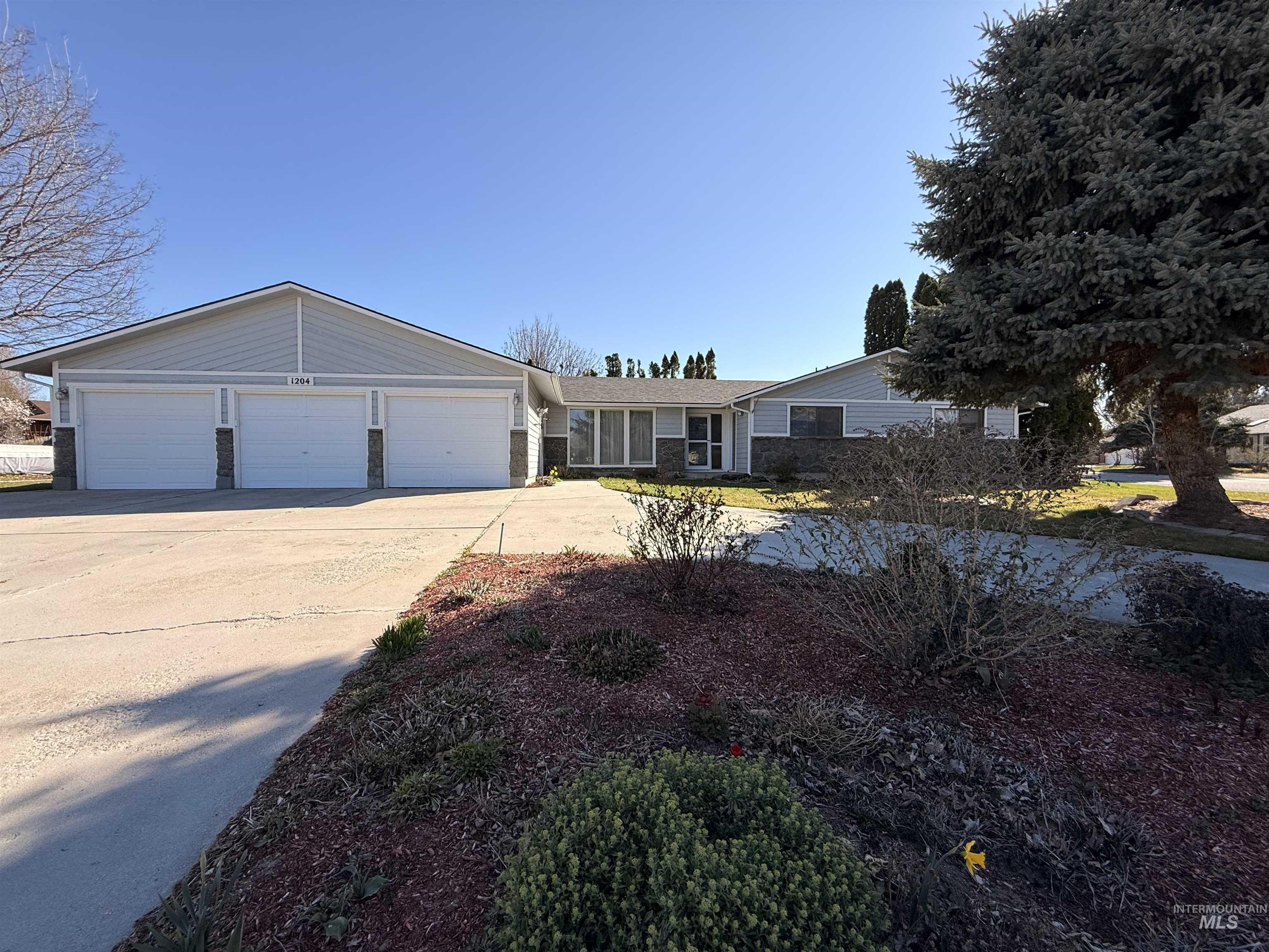 1204 S Amaya Place, Boise, Idaho 83709, 5 Bedrooms, 3.5 Bathrooms, Residential For Sale, Price $599,999, 98978706