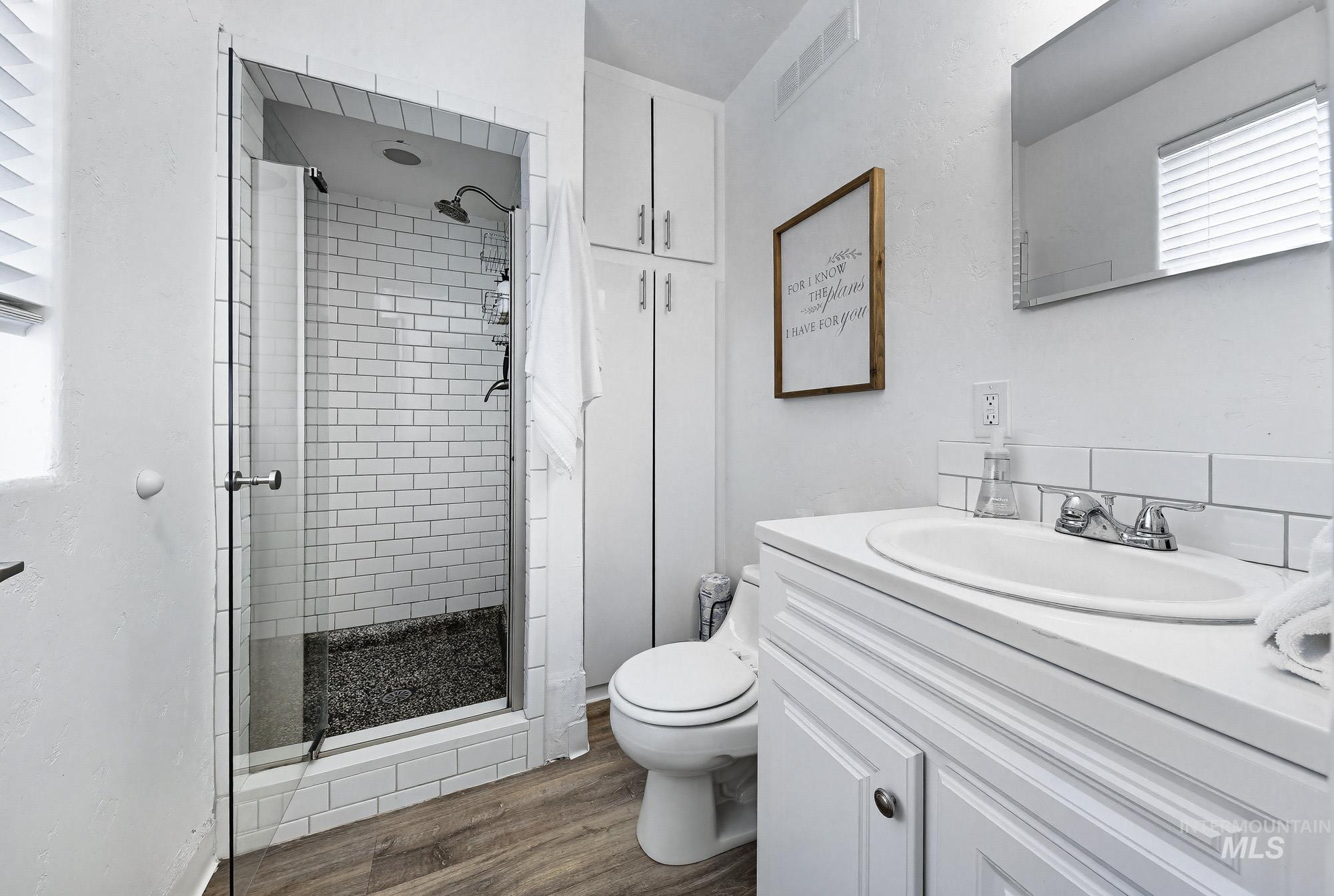 2104 N 18th St, Boise, Idaho 83702, 1 Bedroom, 1 Bathroom, Residential Income For Sale, Price $1,200,000,MLS 98978710