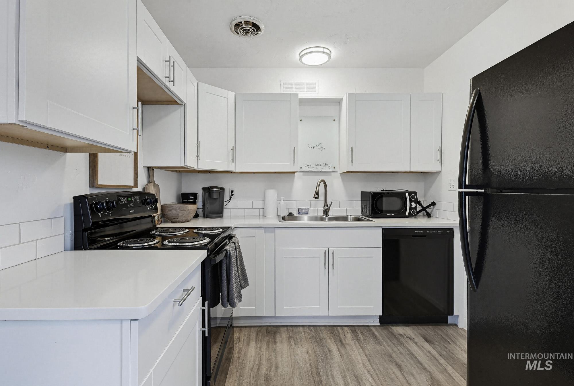 2104 N 18th St, Boise, Idaho 83702, 1 Bedroom, 1 Bathroom, Residential Income For Sale, Price $1,200,000,MLS 98978710