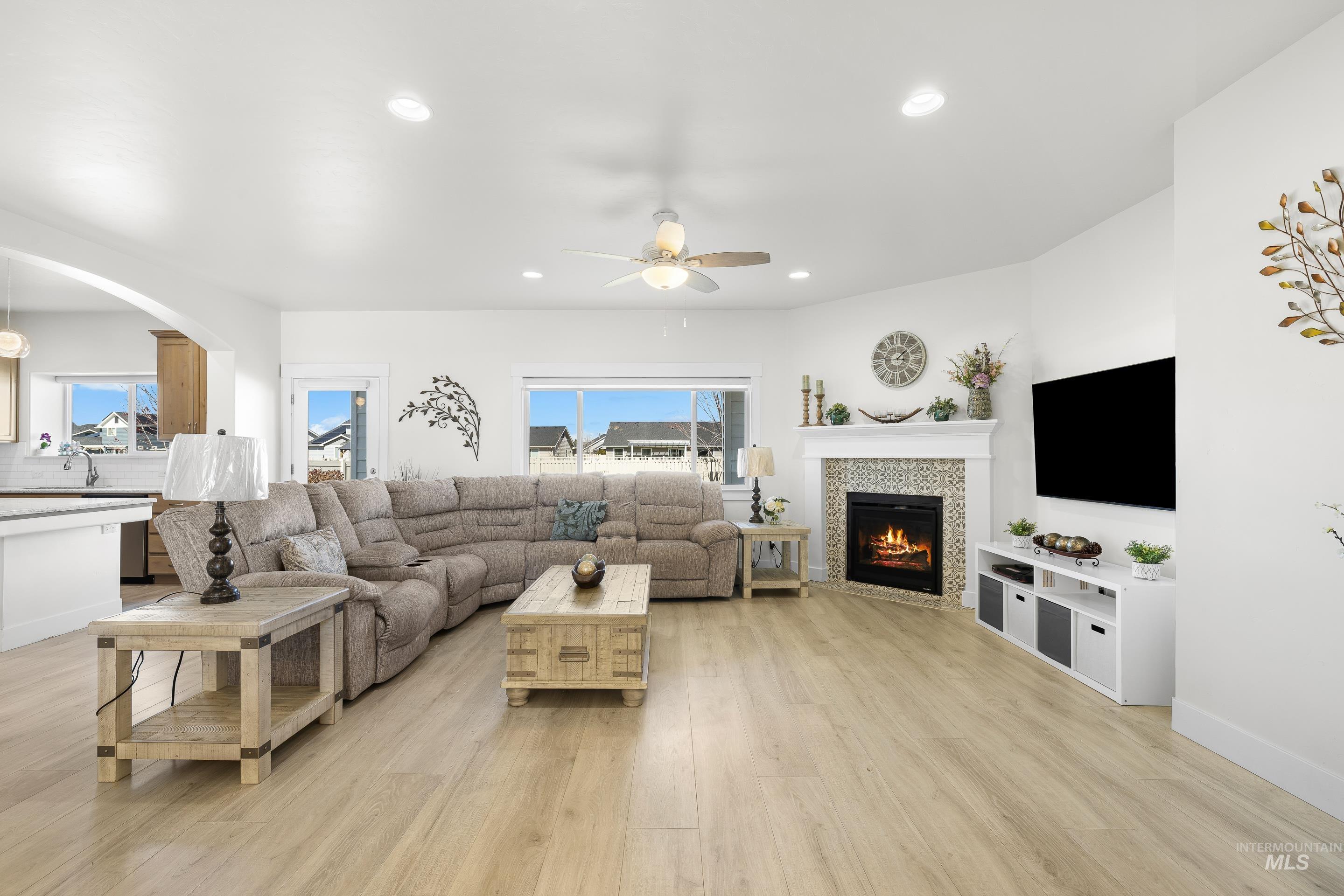 6166 E Canyon Crossing Dr, Nampa, Idaho 83687, 4 Bedrooms, 2 Bathrooms, Residential For Sale, Price $514,900, 98978711