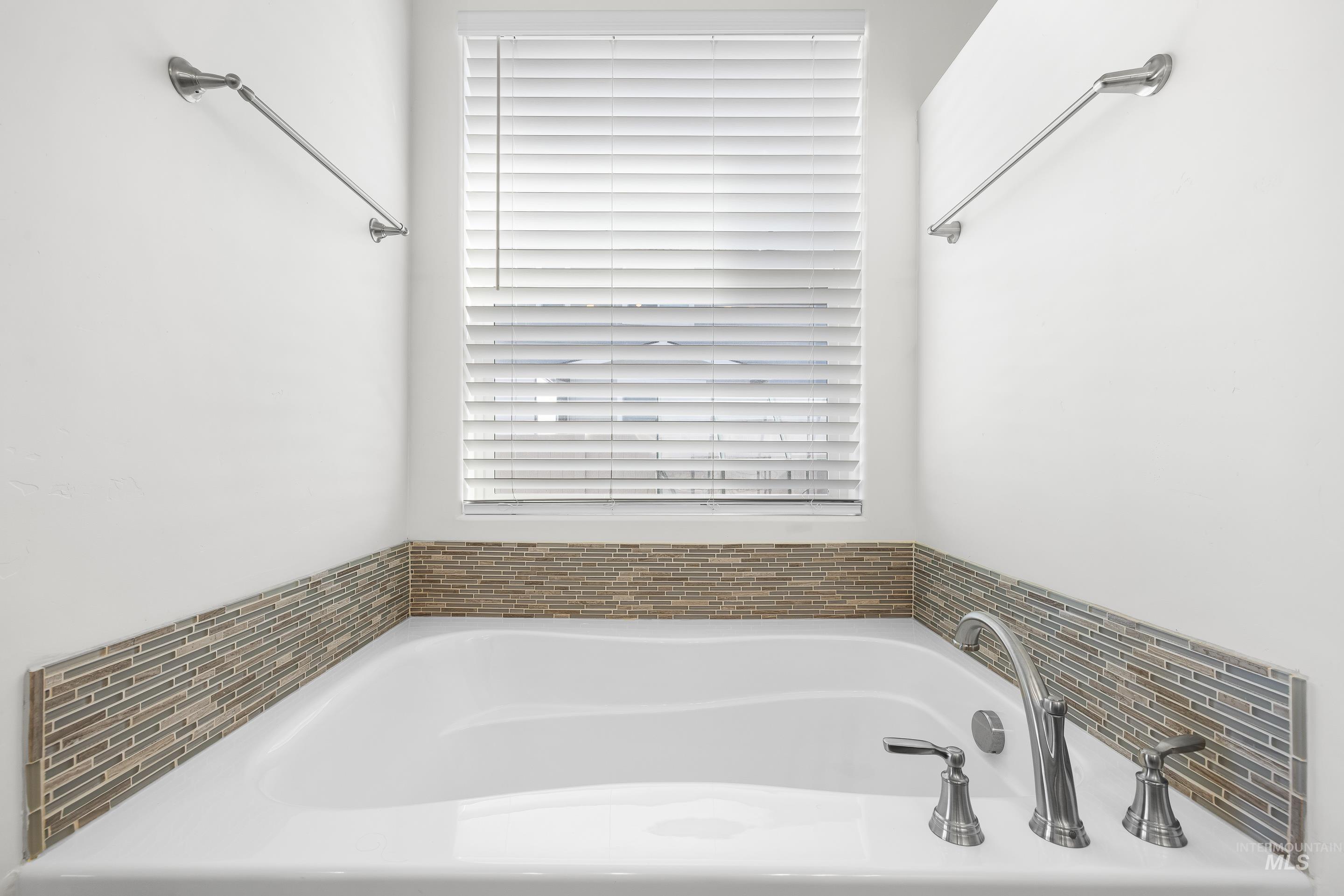 6166 E Canyon Crossing Dr, Nampa, Idaho 83687, 4 Bedrooms, 2 Bathrooms, Residential For Sale, Price $514,900, 98978711