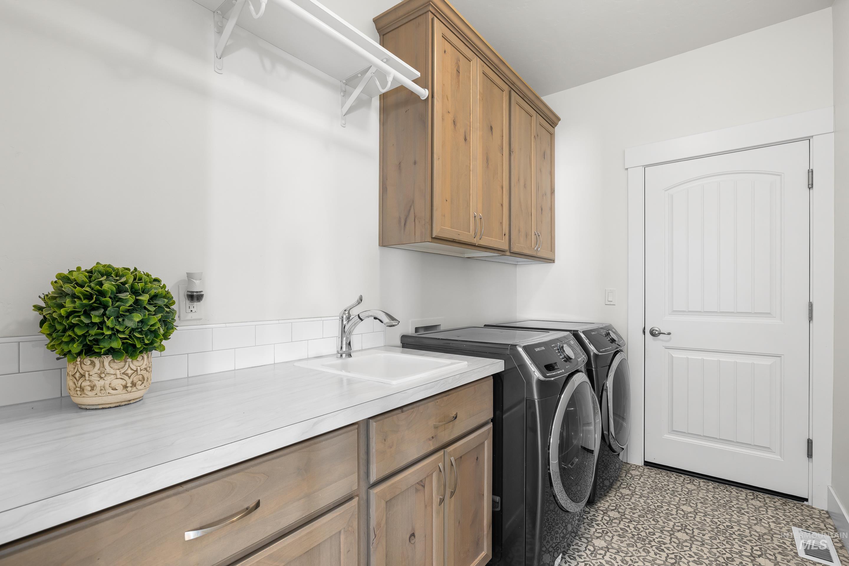 6166 E Canyon Crossing Dr, Nampa, Idaho 83687, 4 Bedrooms, 2 Bathrooms, Residential For Sale, Price $514,900, 98978711