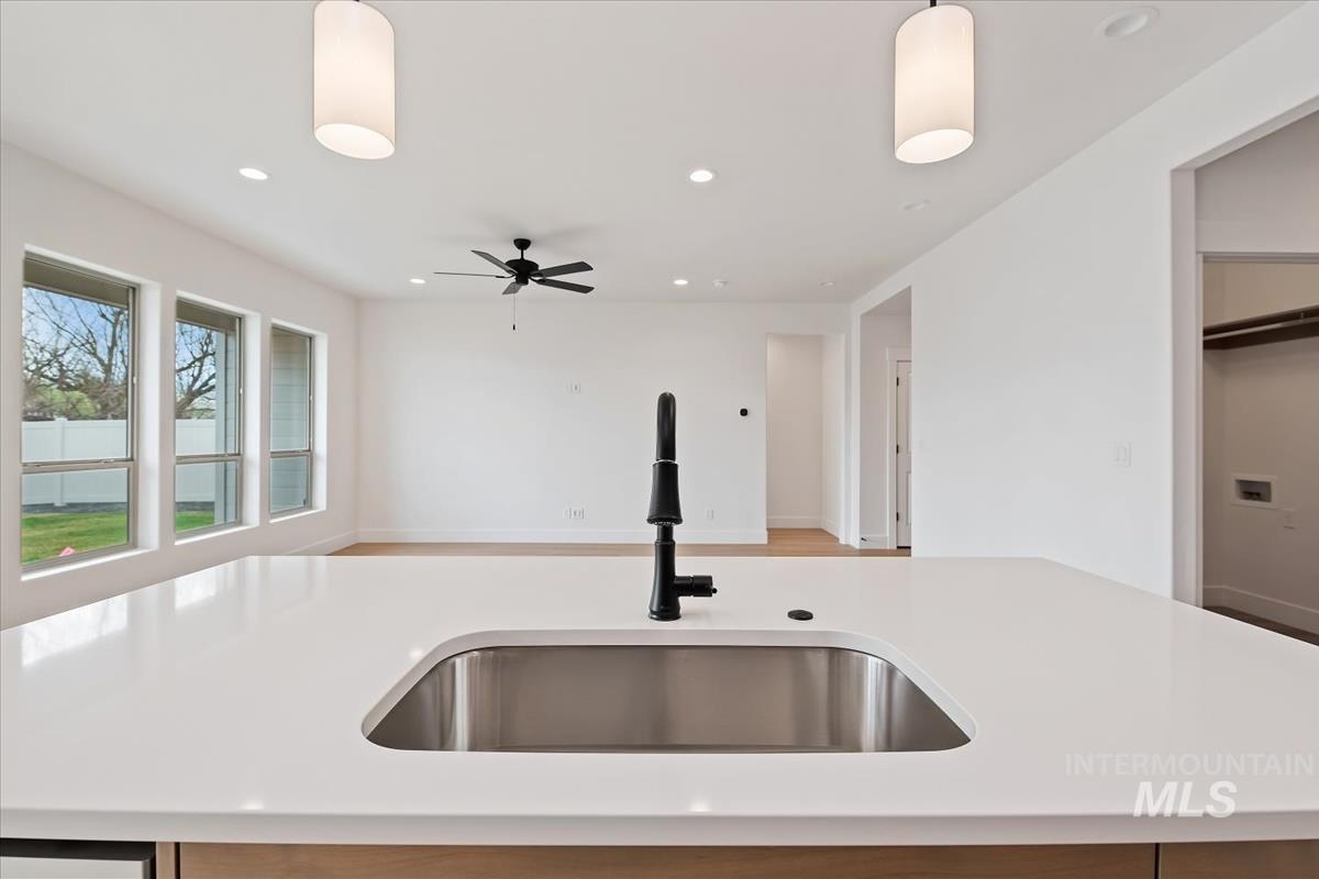 4207 Tropic Way, Caldwell, Idaho 83607, 3 Bedrooms, 2 Bathrooms, Residential For Sale, Price $429,880,MLS 98978712