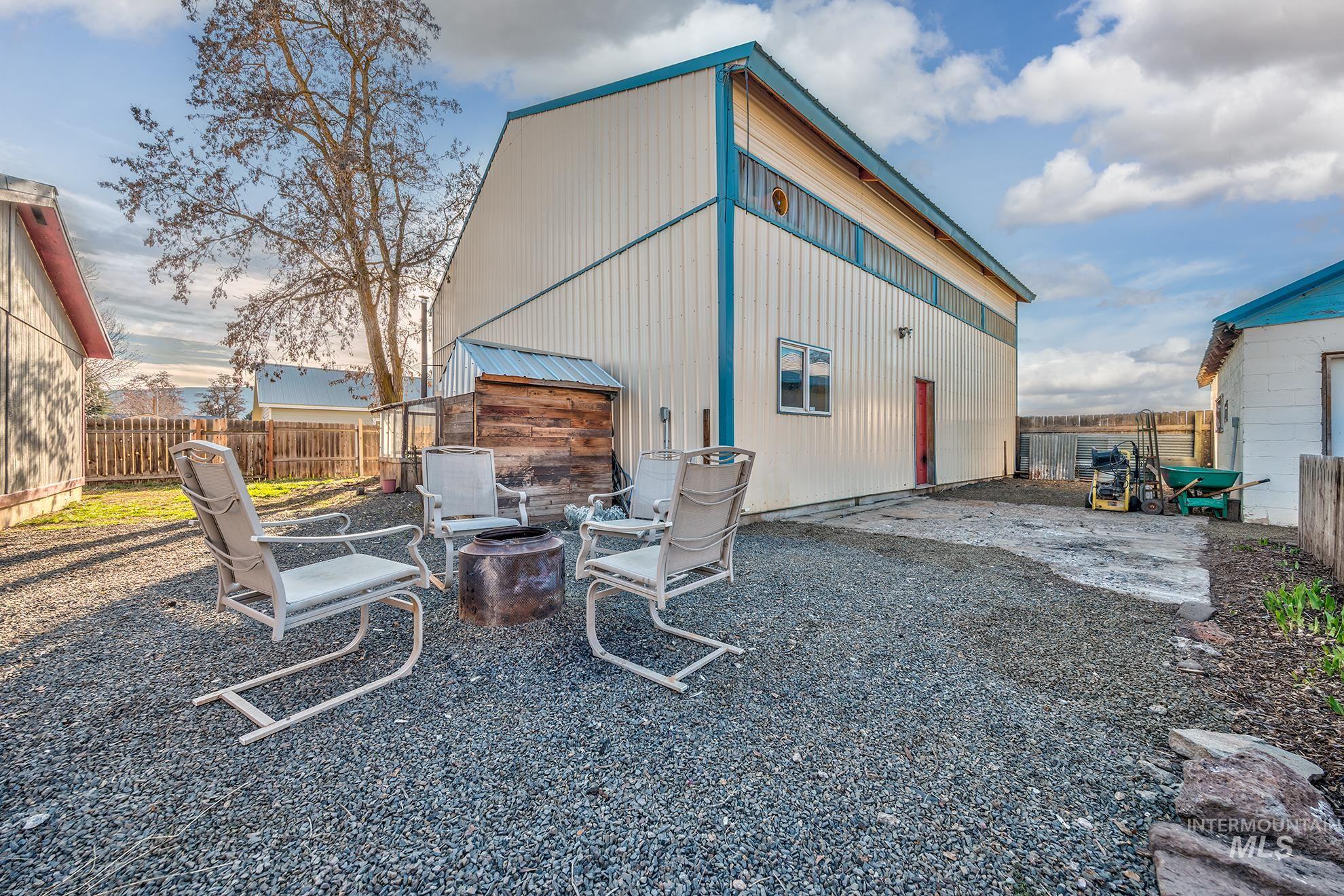 320 S Superior St, Cambridge, Idaho 83610, 4 Bedrooms, Business/Commercial For Sale, Price $362,000, 98978718