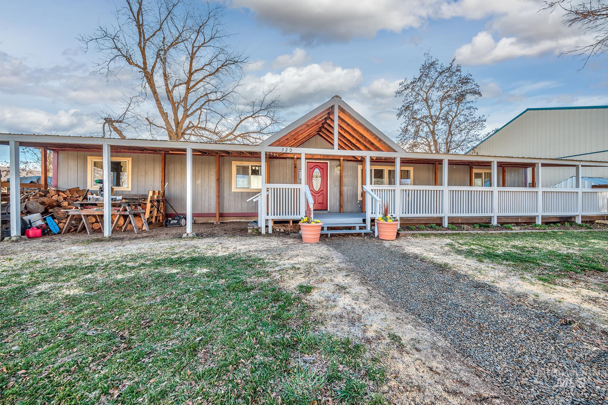 320 S Superior St, Cambridge, Idaho 83610, 4 Bedrooms, Business/Commercial For Sale, Price $362,000, 98978718