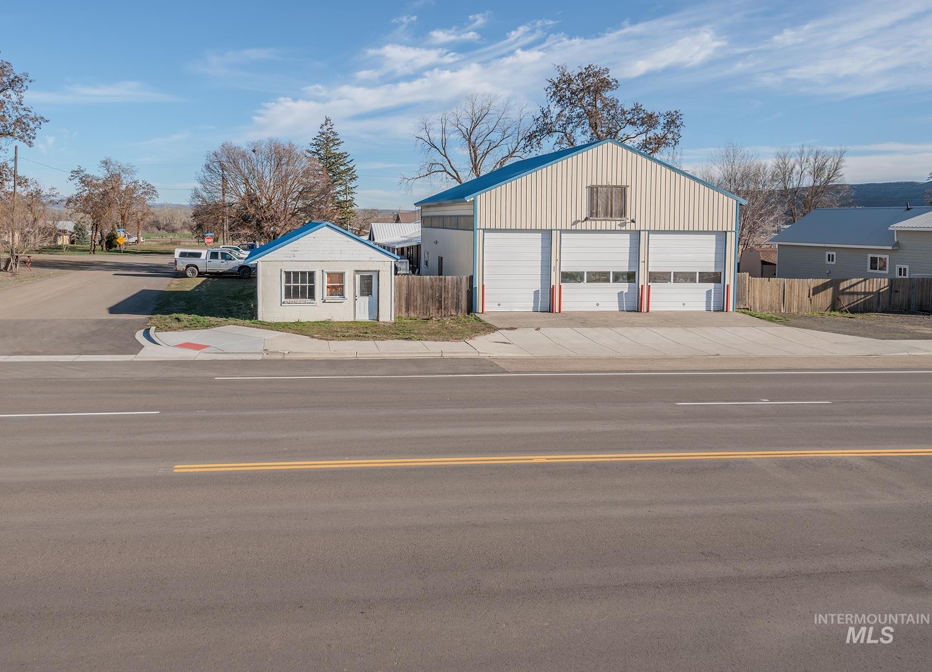 320 S Superior St, Cambridge, Idaho 83610, 4 Bedrooms, Business/Commercial For Sale, Price $362,000, 98978718
