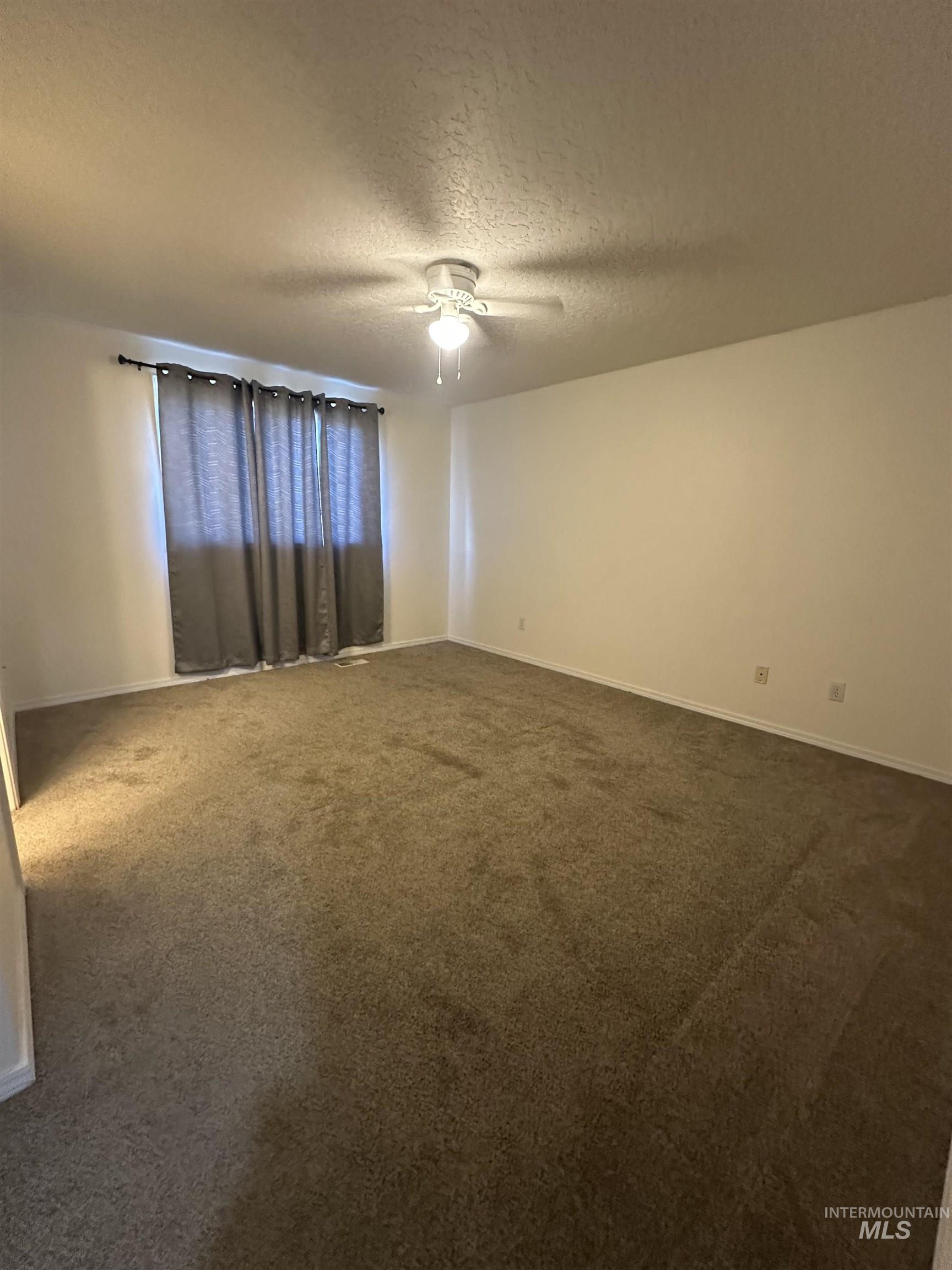 2809 Laurel Way, Nampa, Idaho 83686, 3 Bedrooms, 2.5 Bathrooms, Residential For Sale, Price $319,900,MLS 98978719