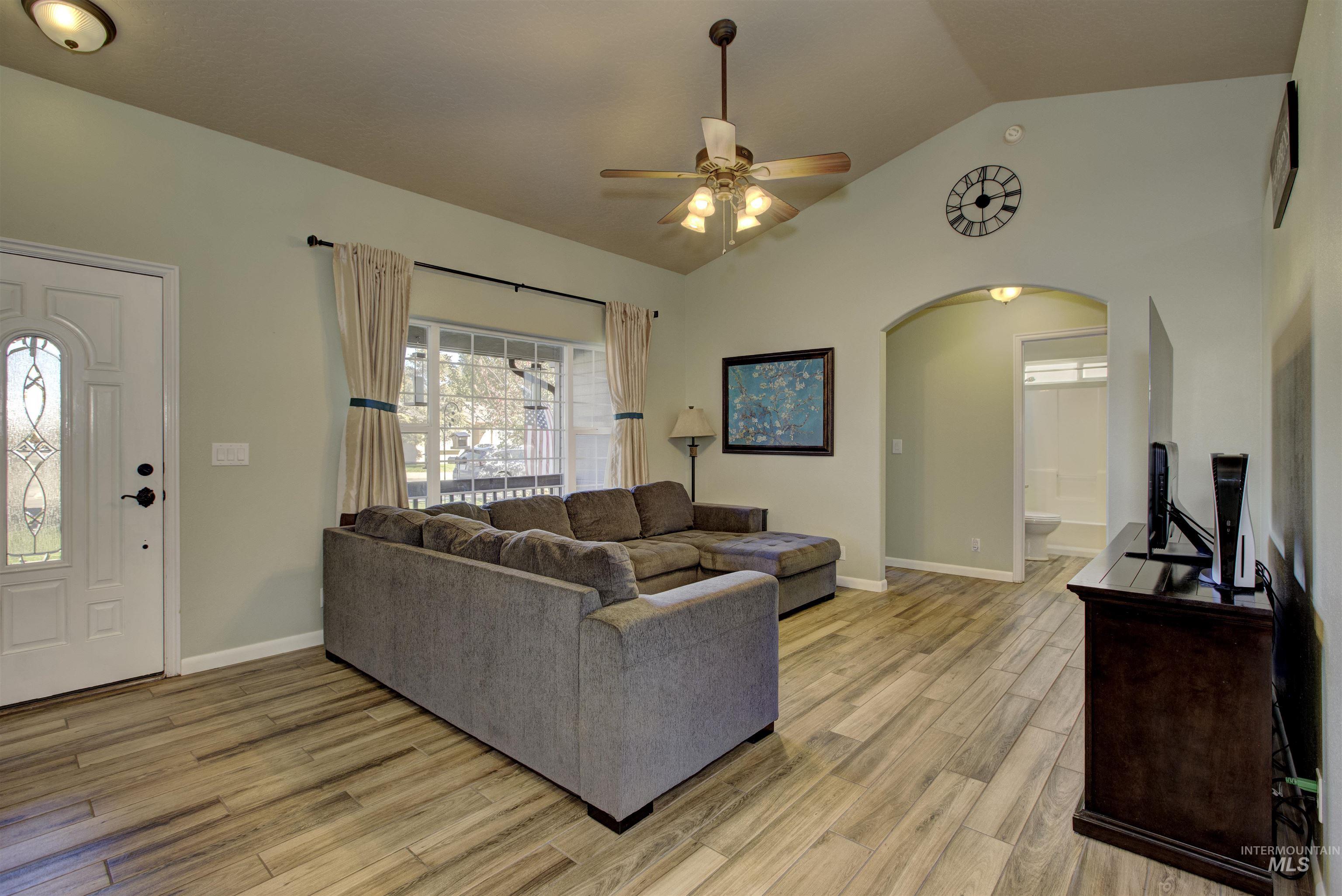 13665 W Rochester St, Boise, Idaho 83713, 3 Bedrooms, 2 Bathrooms, Residential For Sale, Price $435,000, 98978721