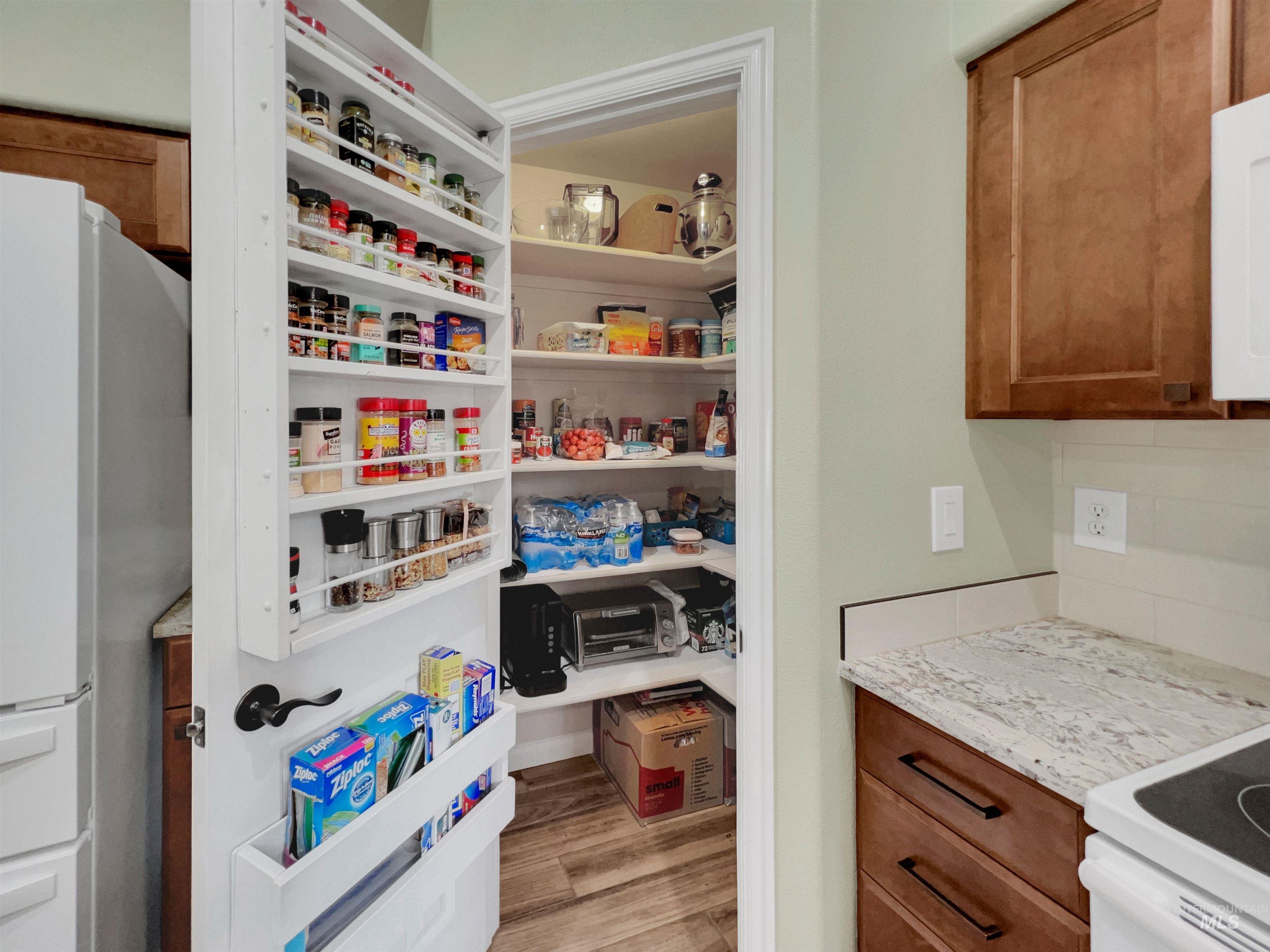 13665 W Rochester St, Boise, Idaho 83713, 3 Bedrooms, 2 Bathrooms, Residential For Sale, Price $435,000, 98978721