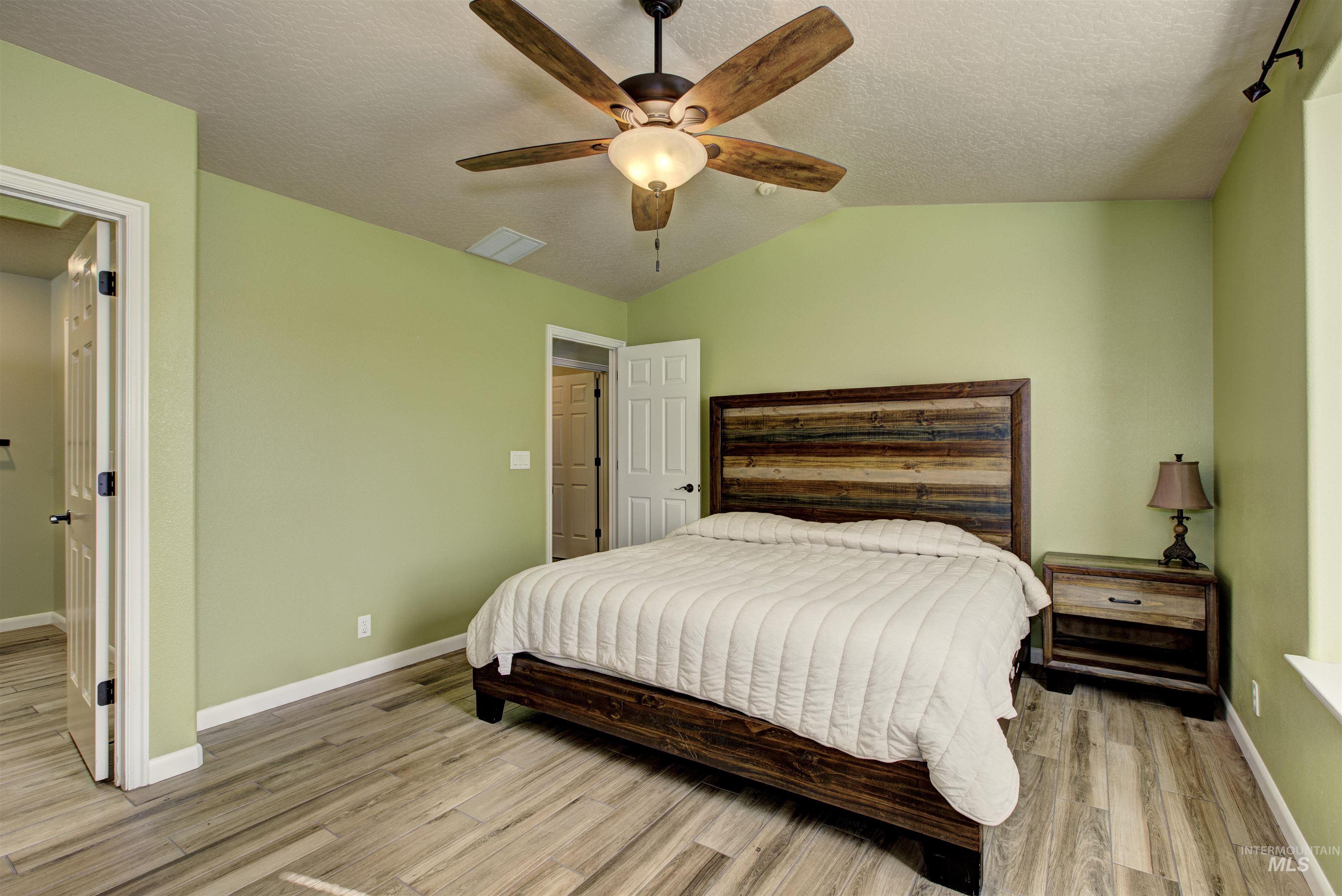 13665 W Rochester St, Boise, Idaho 83713, 3 Bedrooms, 2 Bathrooms, Residential For Sale, Price $435,000, 98978721