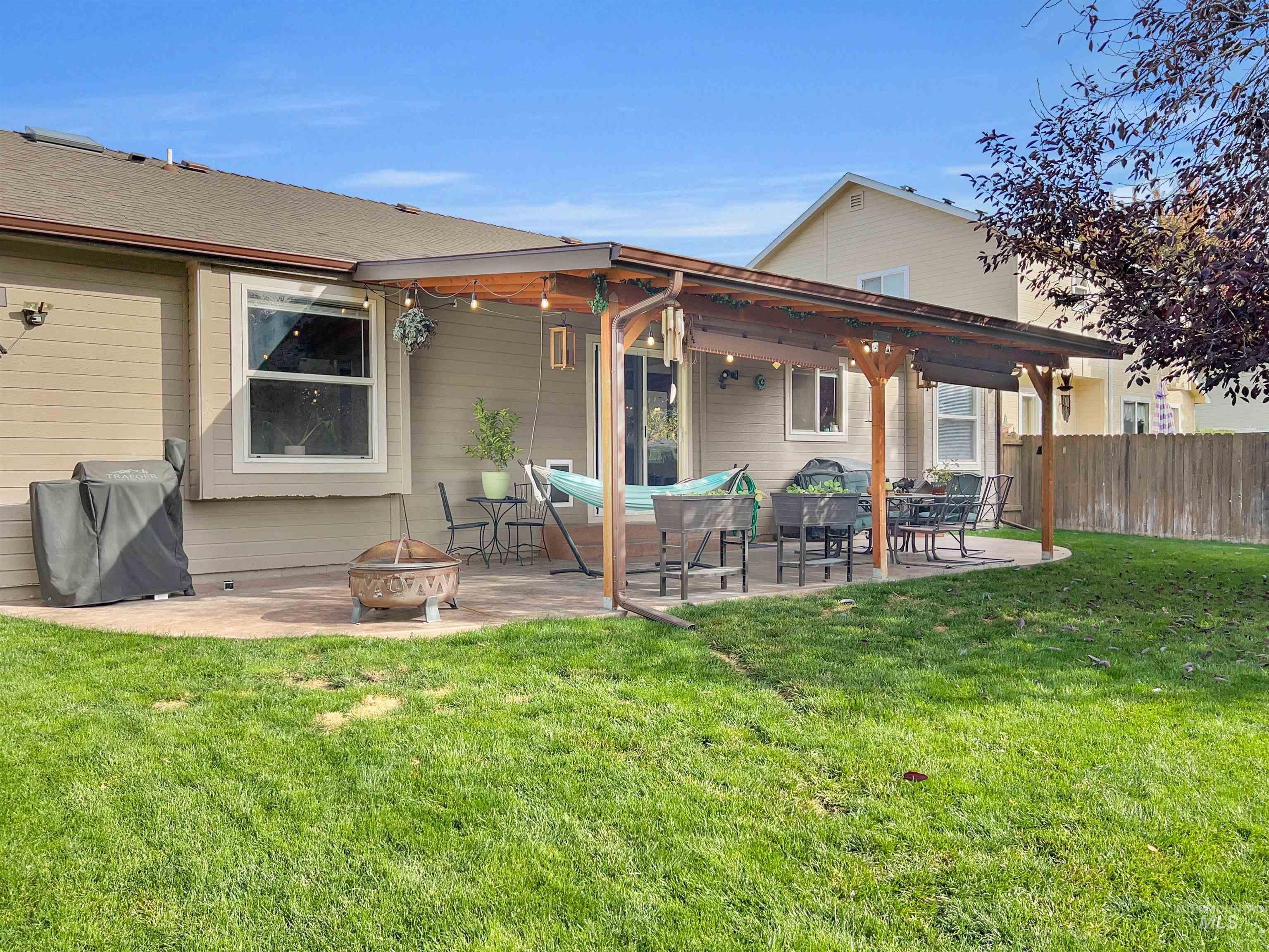 13665 W Rochester St, Boise, Idaho 83713, 3 Bedrooms, 2 Bathrooms, Residential For Sale, Price $435,000, 98978721