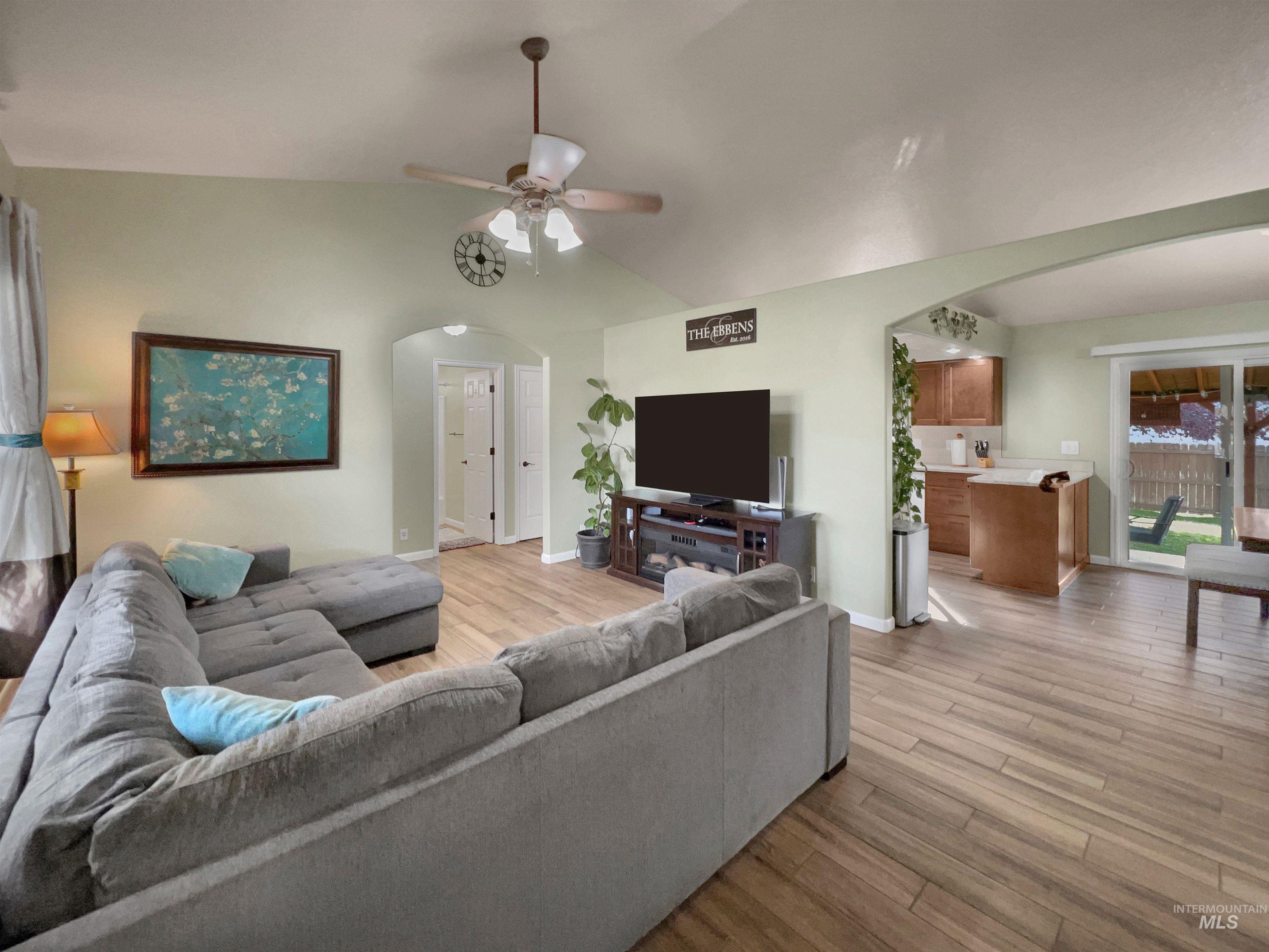 13665 W Rochester St, Boise, Idaho 83713, 3 Bedrooms, 2 Bathrooms, Residential For Sale, Price $435,000, 98978721