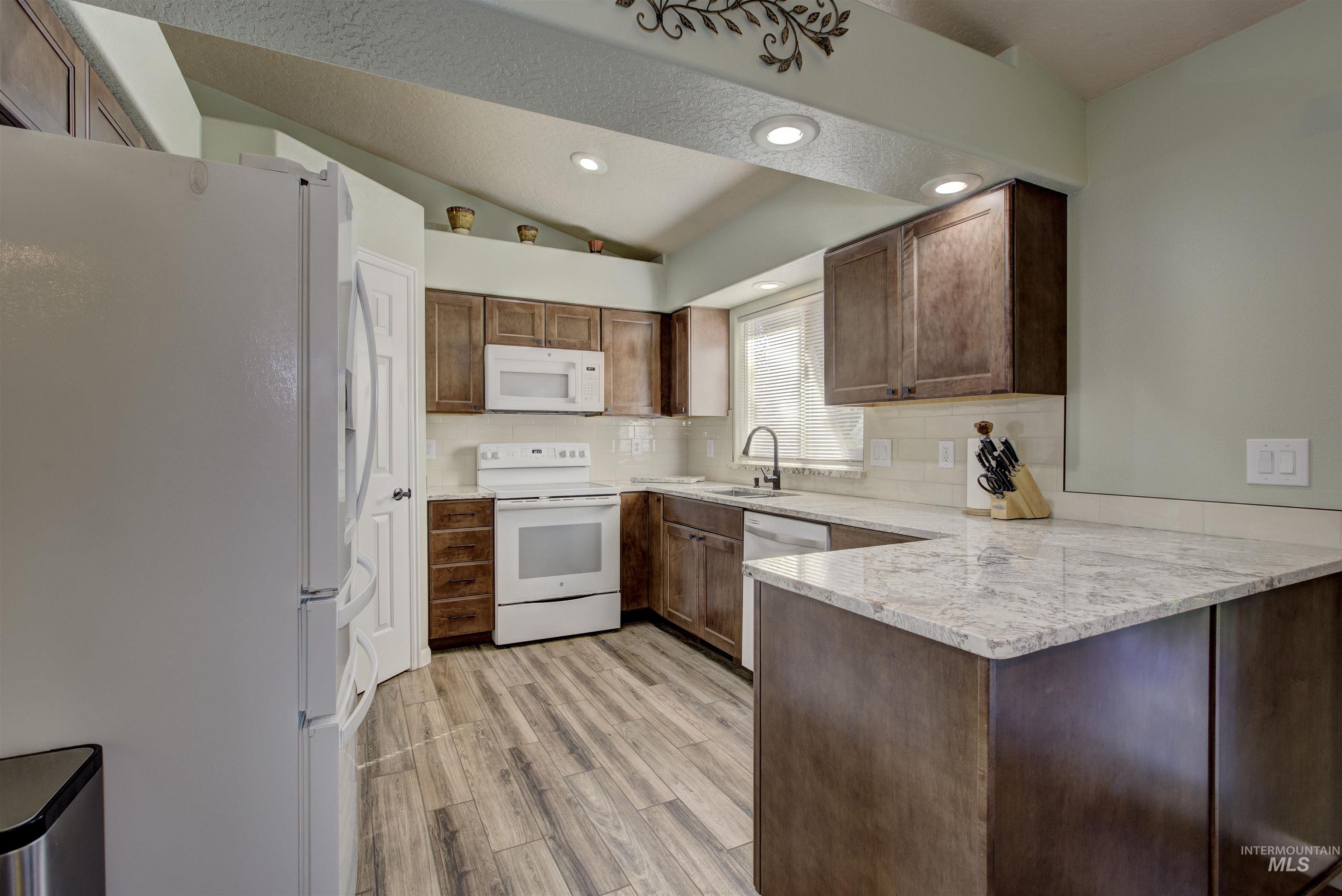 13665 W Rochester St, Boise, Idaho 83713, 3 Bedrooms, 2 Bathrooms, Residential For Sale, Price $435,000, 98978721