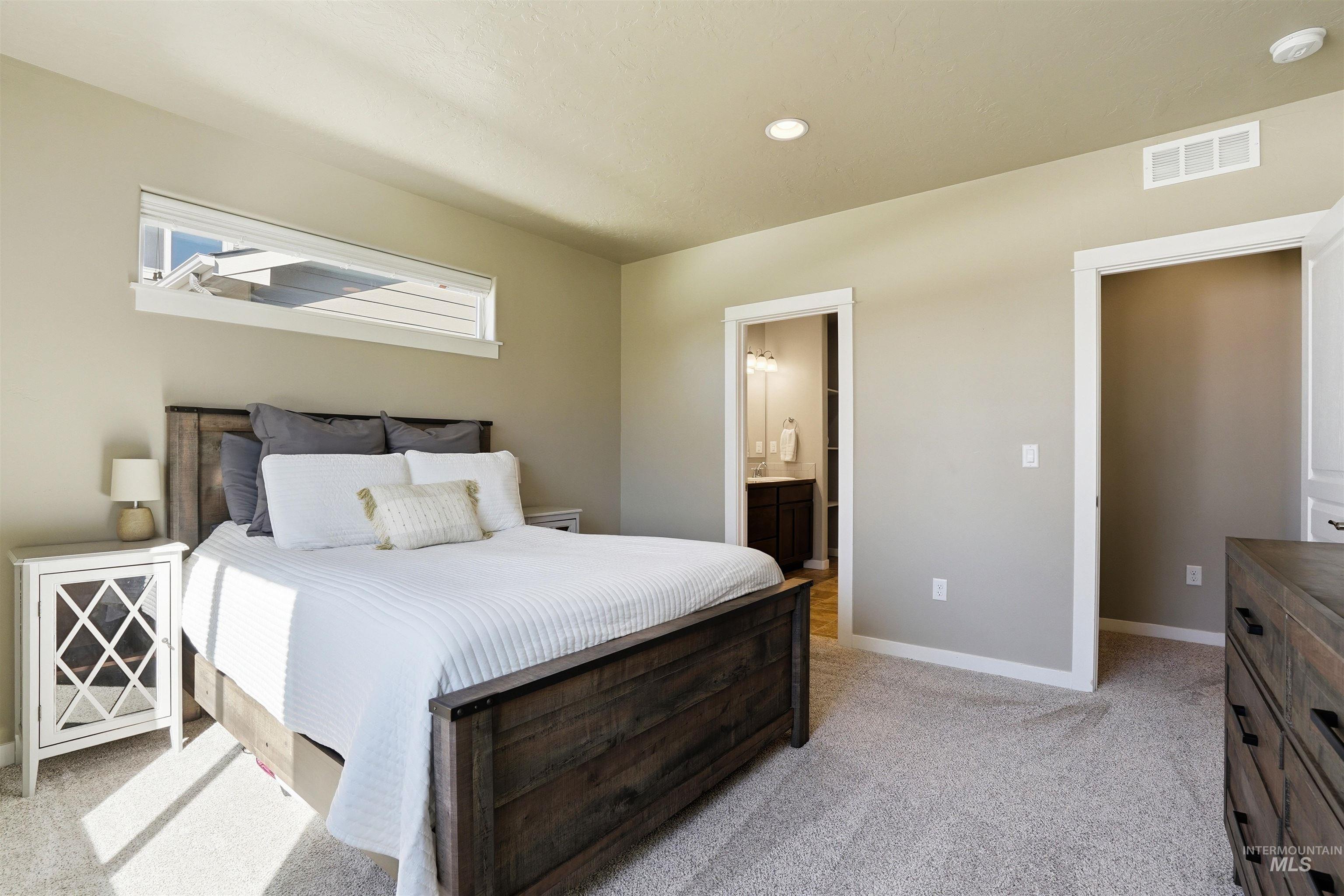 1135 E Odyssey St., Kuna, Idaho 83634, 3 Bedrooms, 2 Bathrooms, Residential For Sale, Price $439,000, 98978723