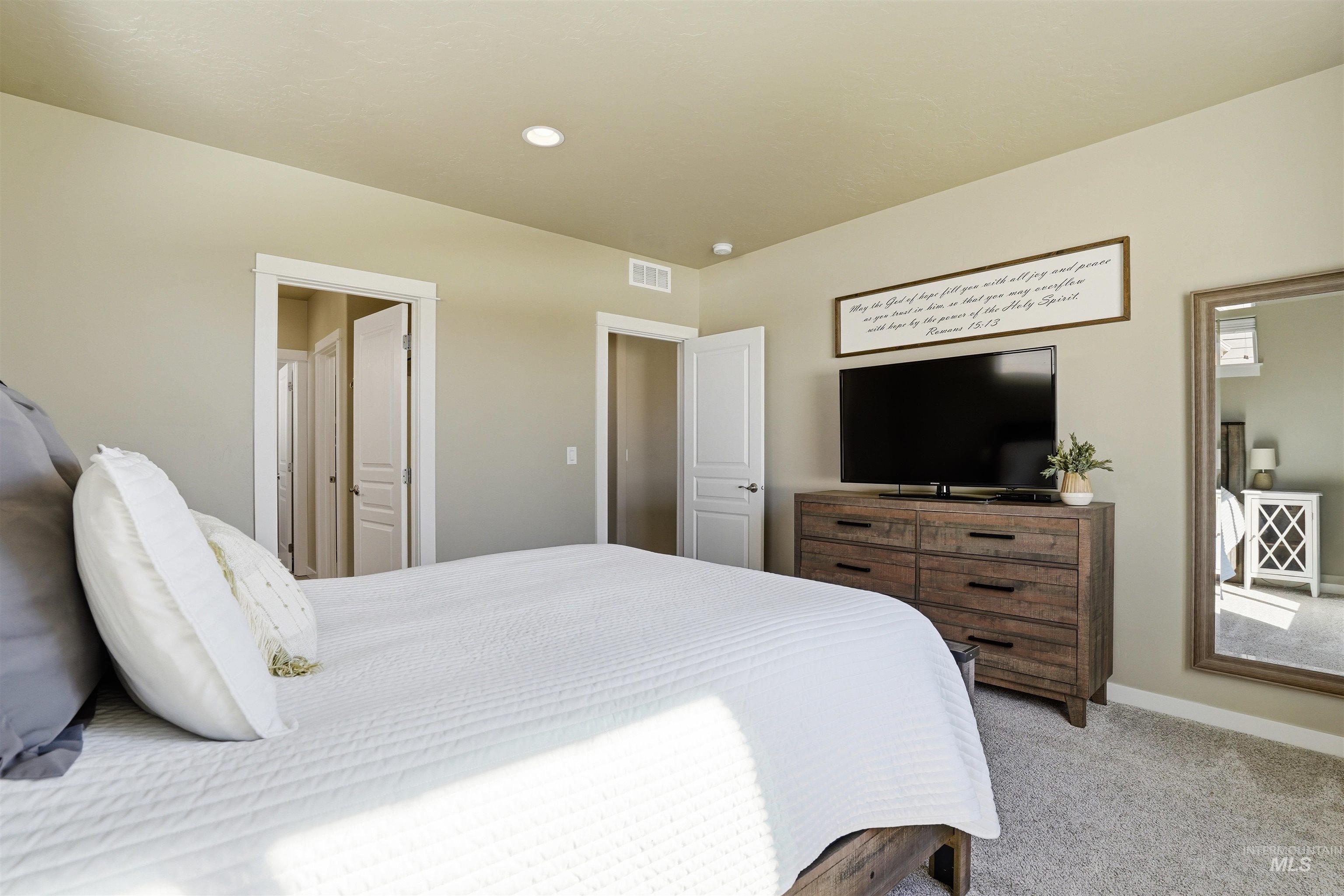 1135 E Odyssey St., Kuna, Idaho 83634, 3 Bedrooms, 2 Bathrooms, Residential For Sale, Price $439,000, 98978723