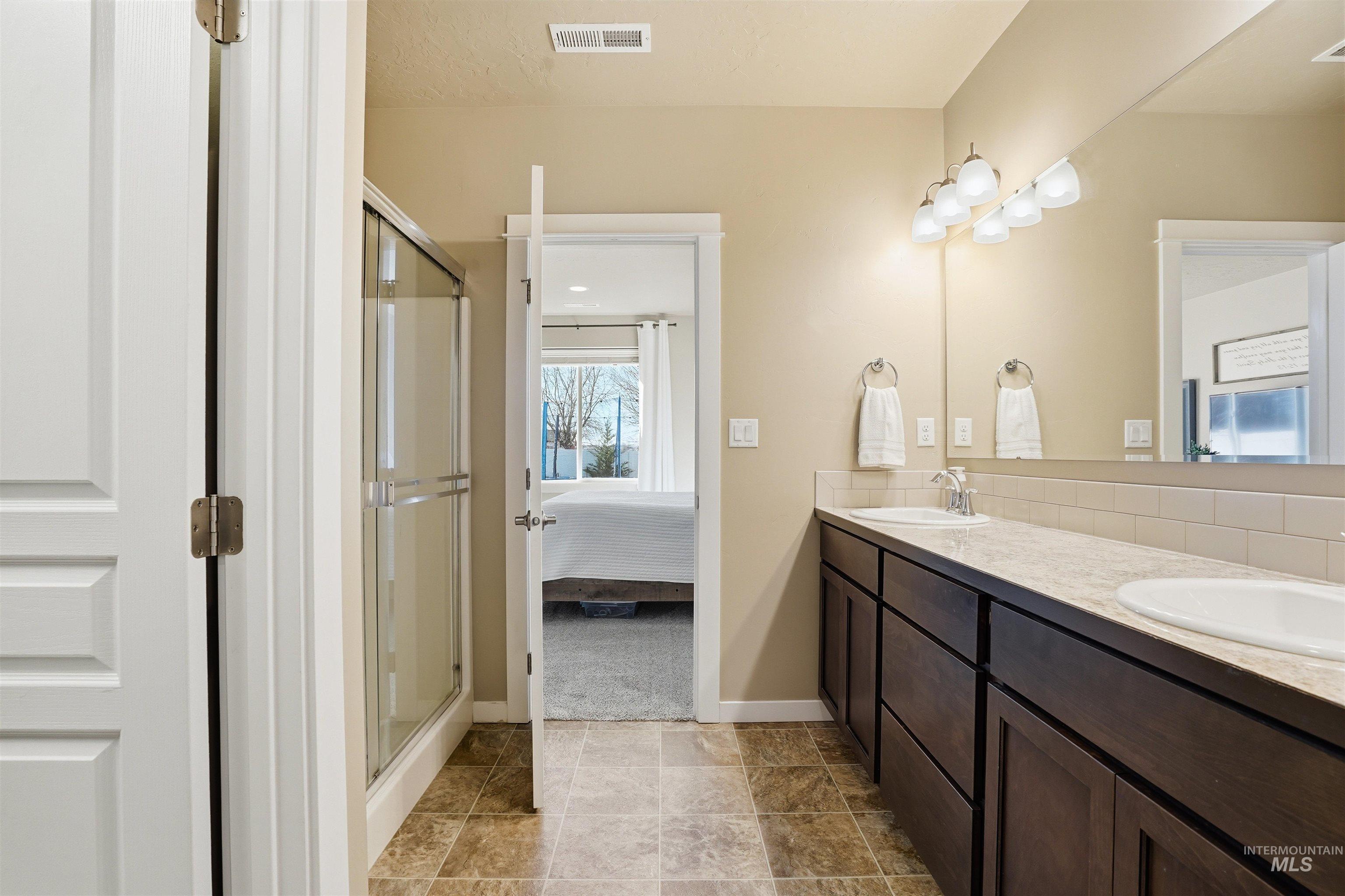 1135 E Odyssey St., Kuna, Idaho 83634, 3 Bedrooms, 2 Bathrooms, Residential For Sale, Price $439,000, 98978723