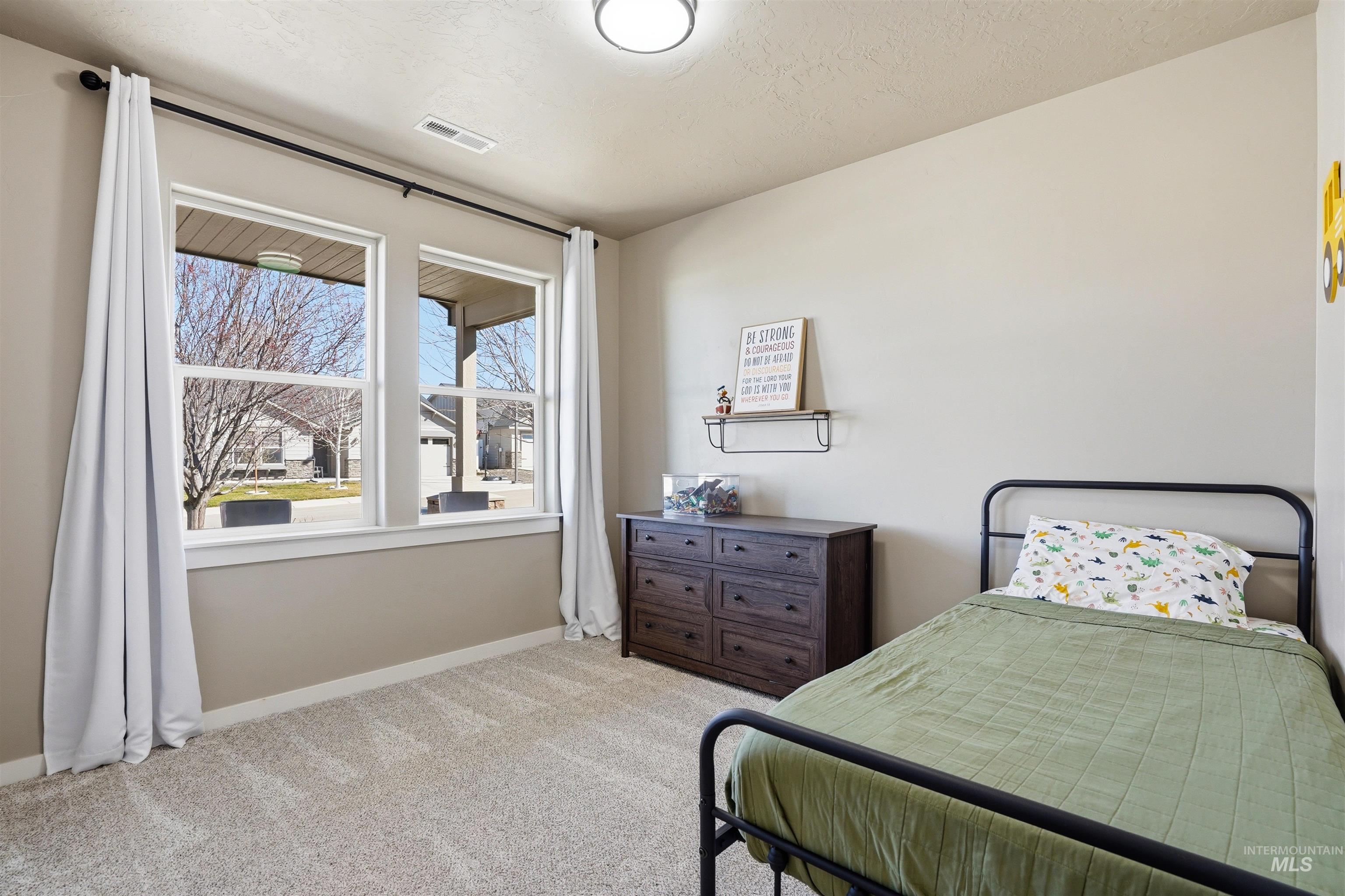 1135 E Odyssey St., Kuna, Idaho 83634, 3 Bedrooms, 2 Bathrooms, Residential For Sale, Price $439,000, 98978723