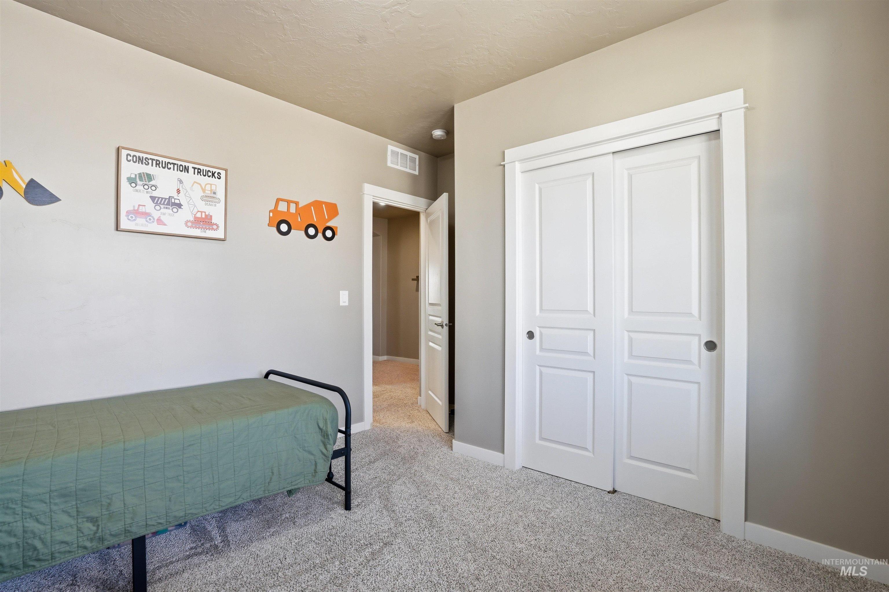 1135 E Odyssey St., Kuna, Idaho 83634, 3 Bedrooms, 2 Bathrooms, Residential For Sale, Price $439,000, 98978723