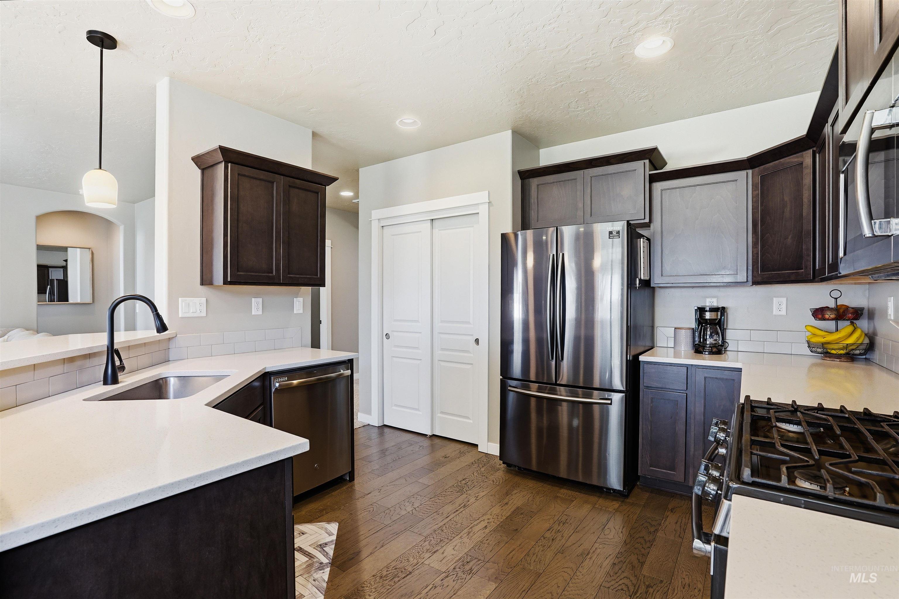 1135 E Odyssey St., Kuna, Idaho 83634, 3 Bedrooms, 2 Bathrooms, Residential For Sale, Price $439,000, 98978723