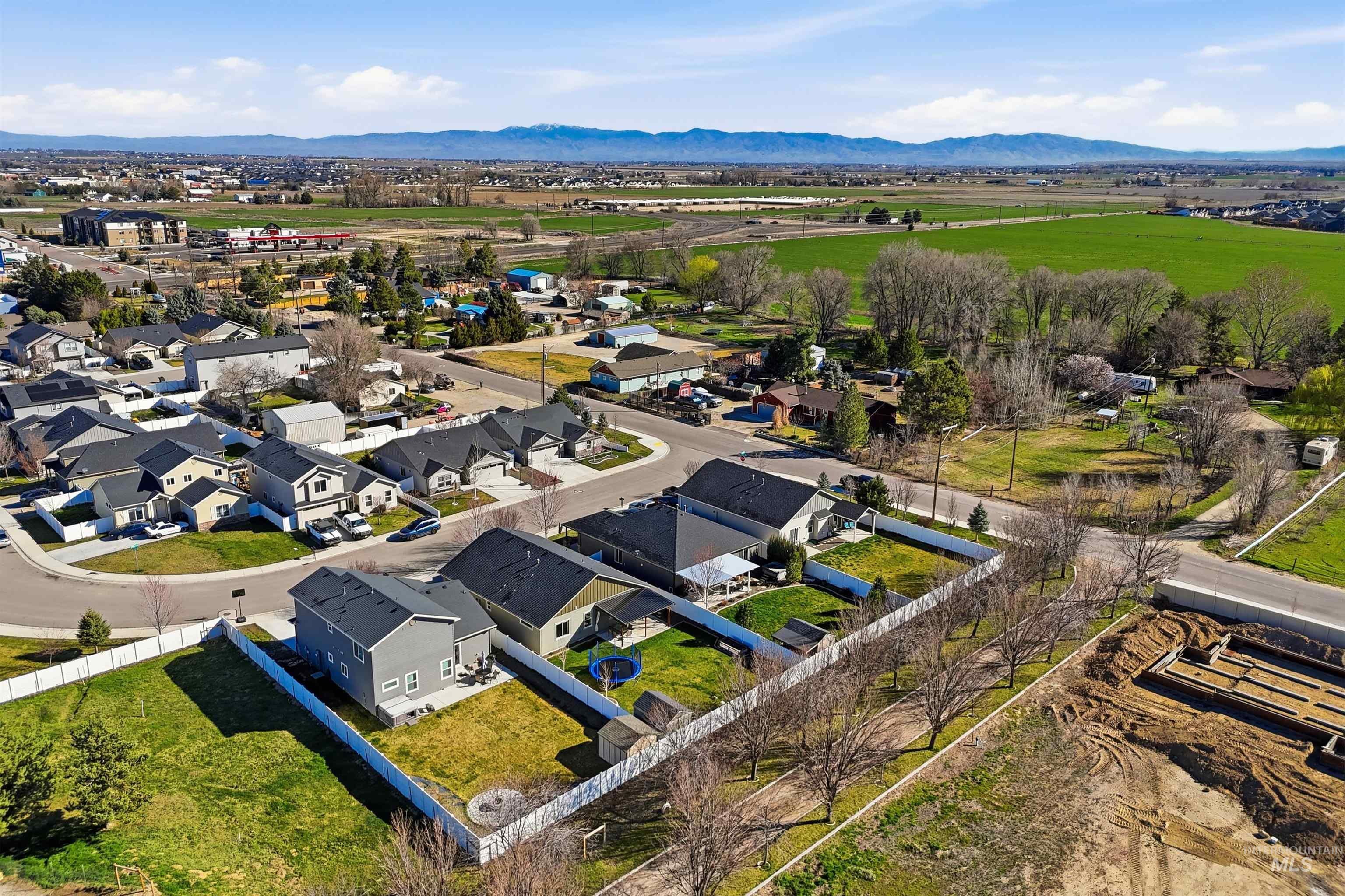 1135 E Odyssey St., Kuna, Idaho 83634, 3 Bedrooms, 2 Bathrooms, Residential For Sale, Price $439,000, 98978723