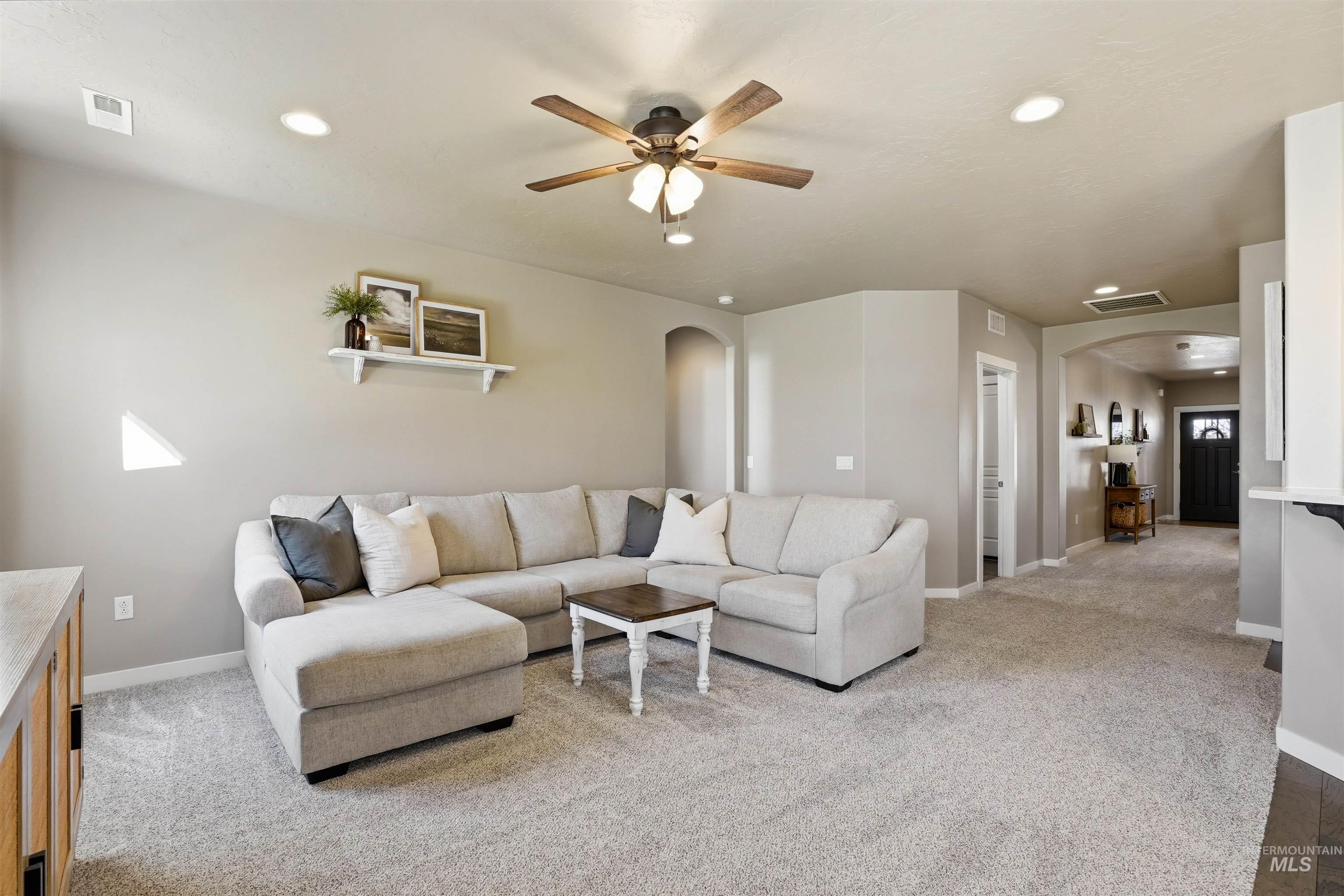 1135 E Odyssey St., Kuna, Idaho 83634, 3 Bedrooms, 2 Bathrooms, Residential For Sale, Price $439,000, 98978723