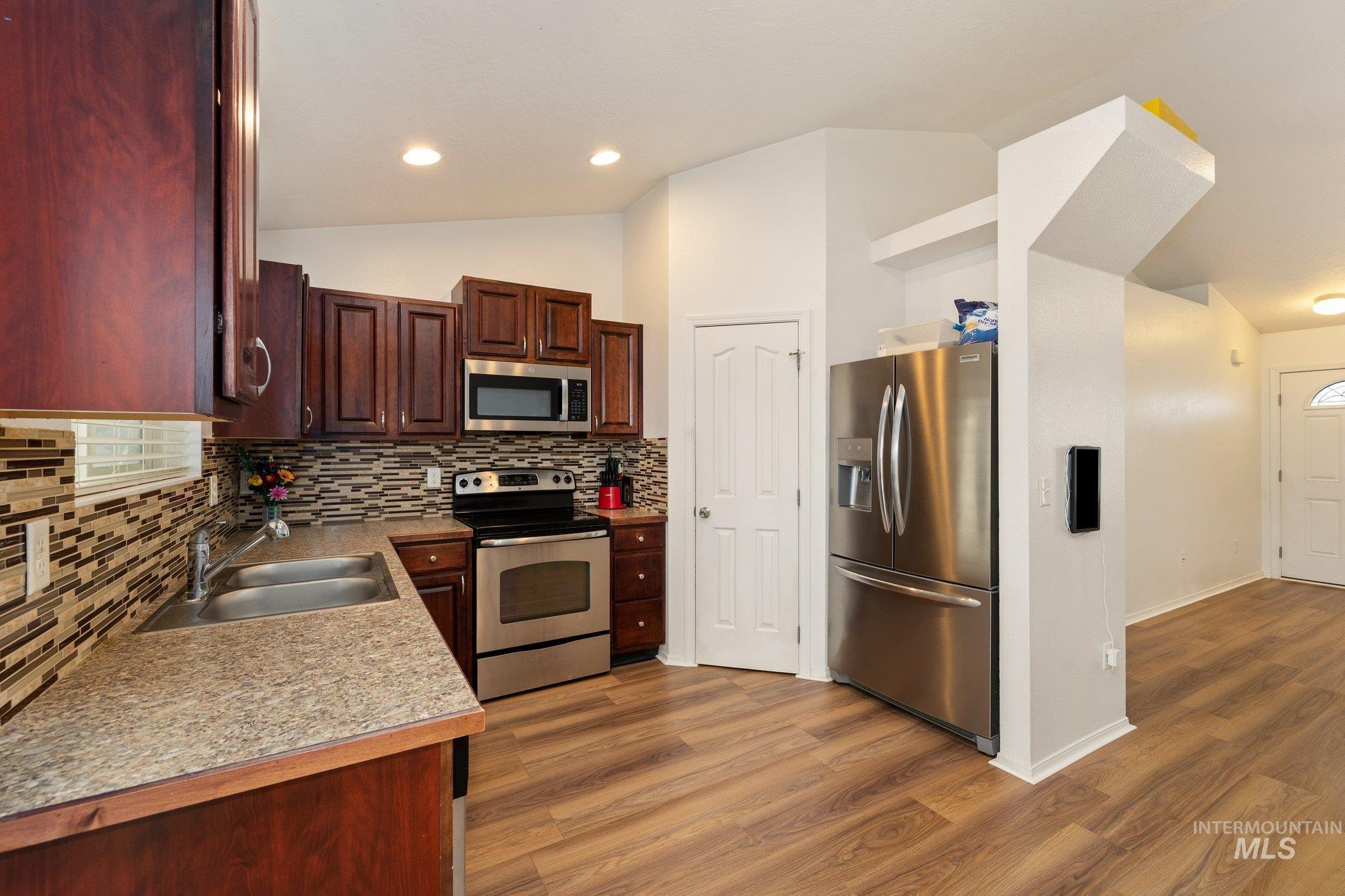 16946 Bastian Ave, Caldwell, Idaho 83607, 3 Bedrooms, 2 Bathrooms, Residential For Sale, Price $345,000, 98978725