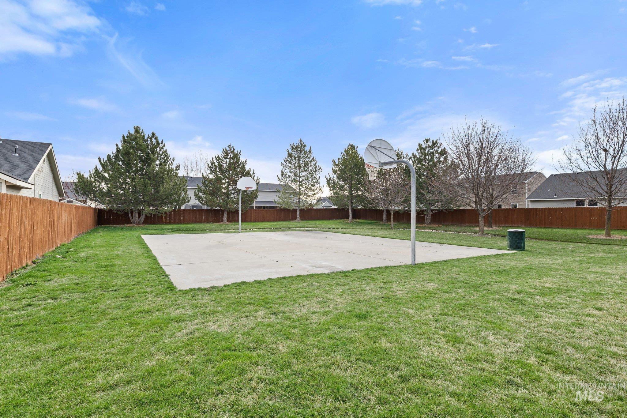 16946 Bastian Ave, Caldwell, Idaho 83607, 3 Bedrooms, 2 Bathrooms, Residential For Sale, Price $345,000, 98978725