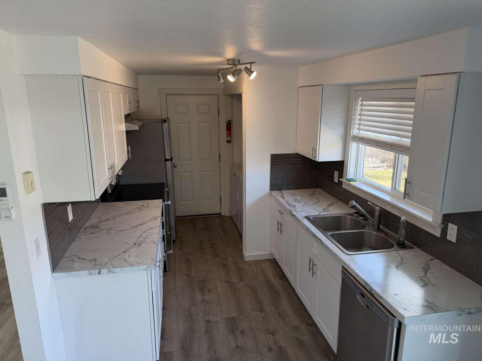 211 Jasper Ave, Middleton, Idaho 83644, 3 Bedrooms, 1 Bathroom, Residential For Sale, Price $330,000,MLS 98978727