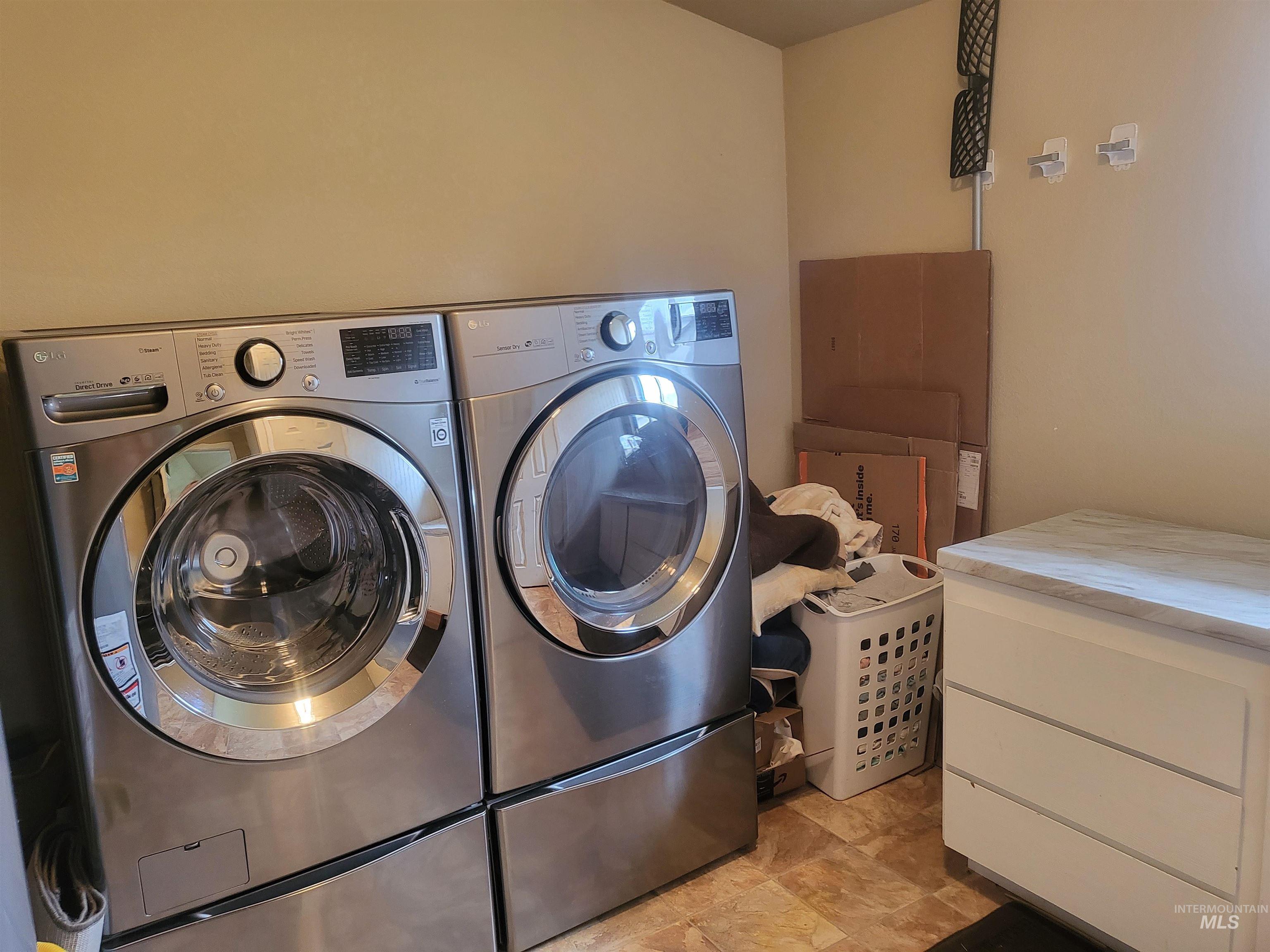 1924 16th Ave, Lewiston, Idaho 83501, 2 Bedrooms, 1 Bathroom, Residential For Sale, Price $255,000,MLS 98978728