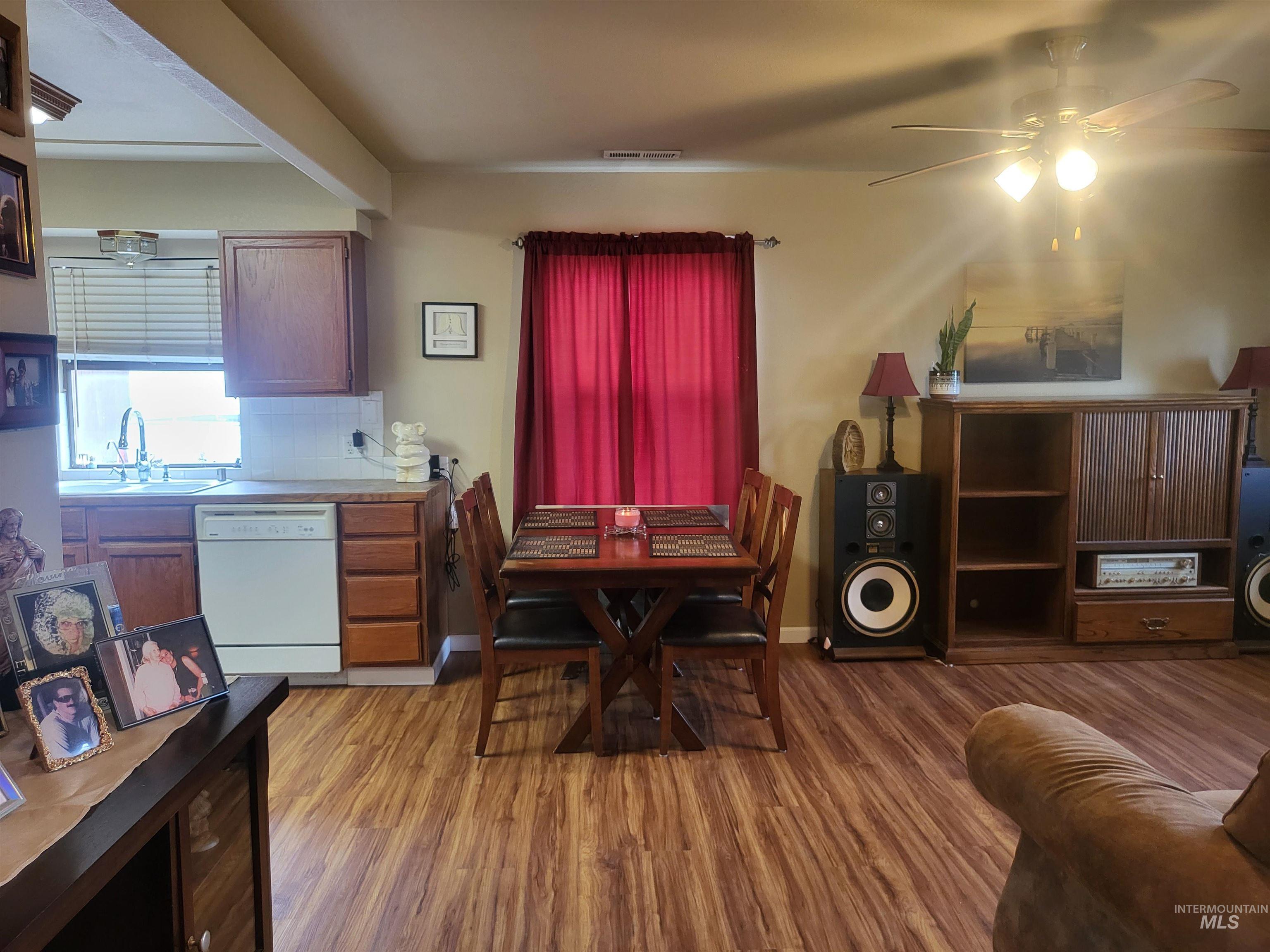 1924 16th Ave, Lewiston, Idaho 83501, 2 Bedrooms, 1 Bathroom, Residential For Sale, Price $255,000,MLS 98978728