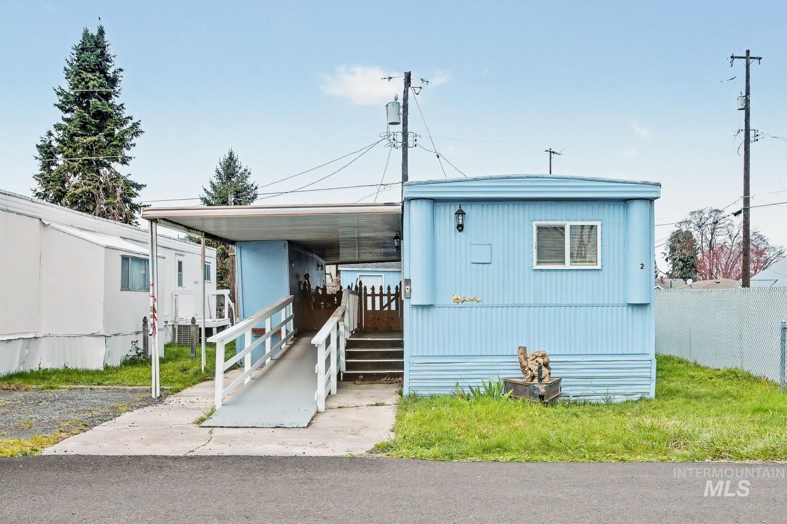 924 Vista Ave, Lewiston, Idaho 83501, 2 Bedrooms, 1 Bathroom, Residential For Sale, Price $44,900,MLS 98978731