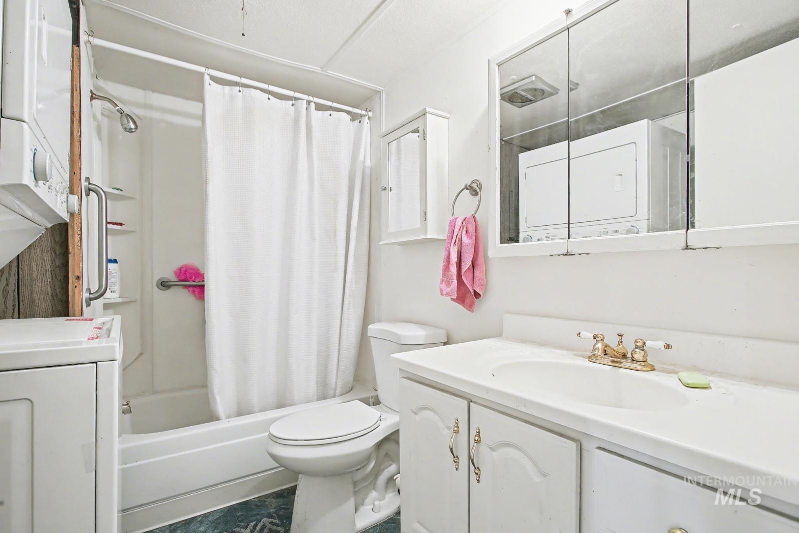 924 Vista Ave, Lewiston, Idaho 83501, 2 Bedrooms, 1 Bathroom, Residential For Sale, Price $44,900,MLS 98978731