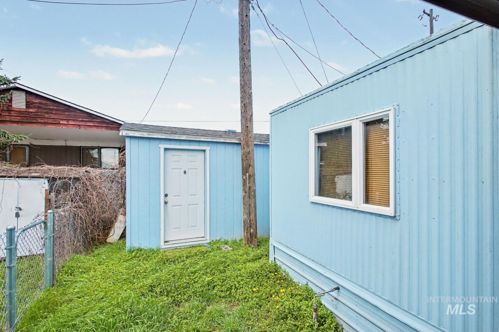 924 Vista Ave, Lewiston, Idaho 83501, 2 Bedrooms, 1 Bathroom, Residential For Sale, Price $44,900,MLS 98978731