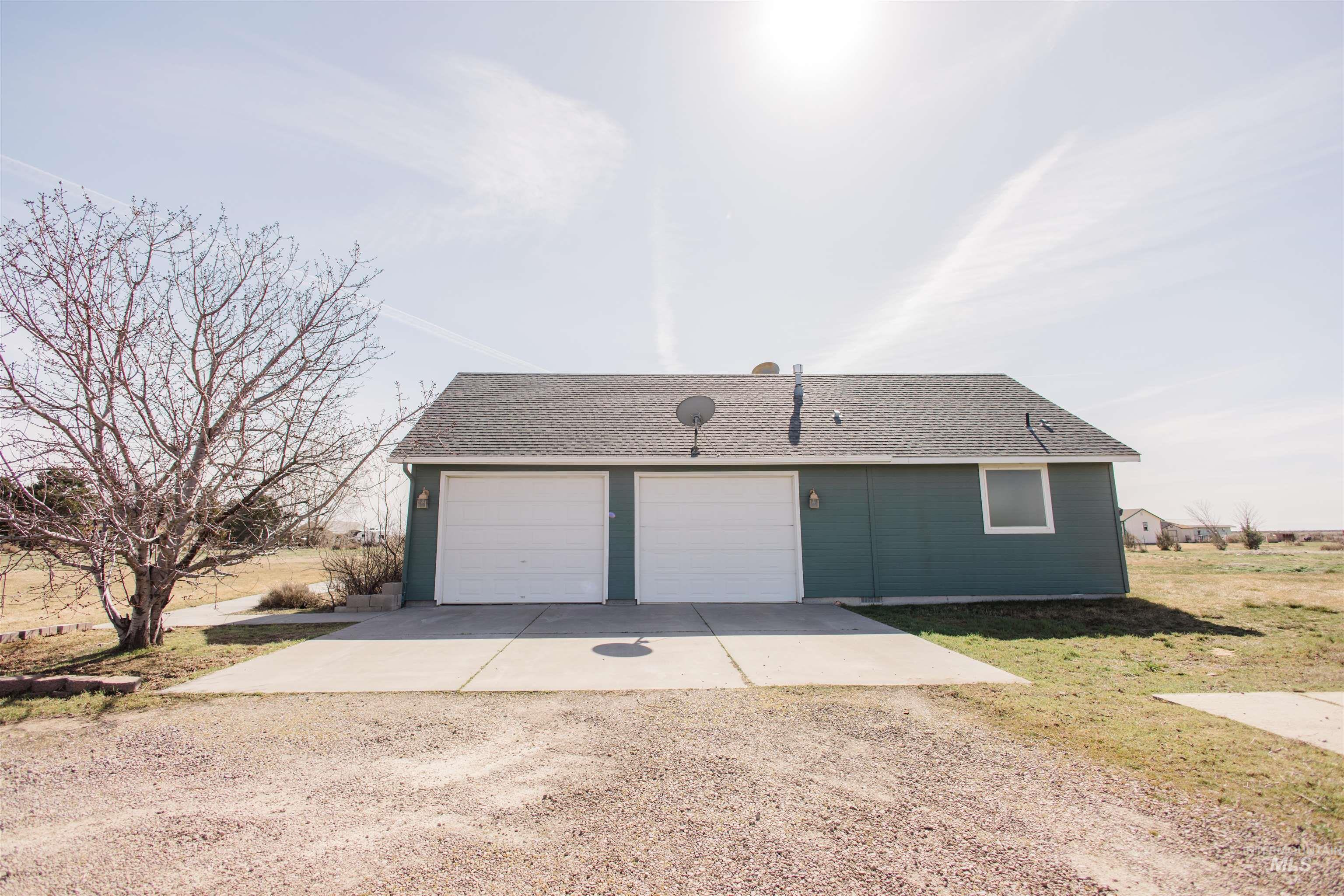 1571 SE Hamilton Rd, Mountain Home, Idaho 83647, 3 Bedrooms, 2.5 Bathrooms, Residential For Sale, Price $699,900, 98978733