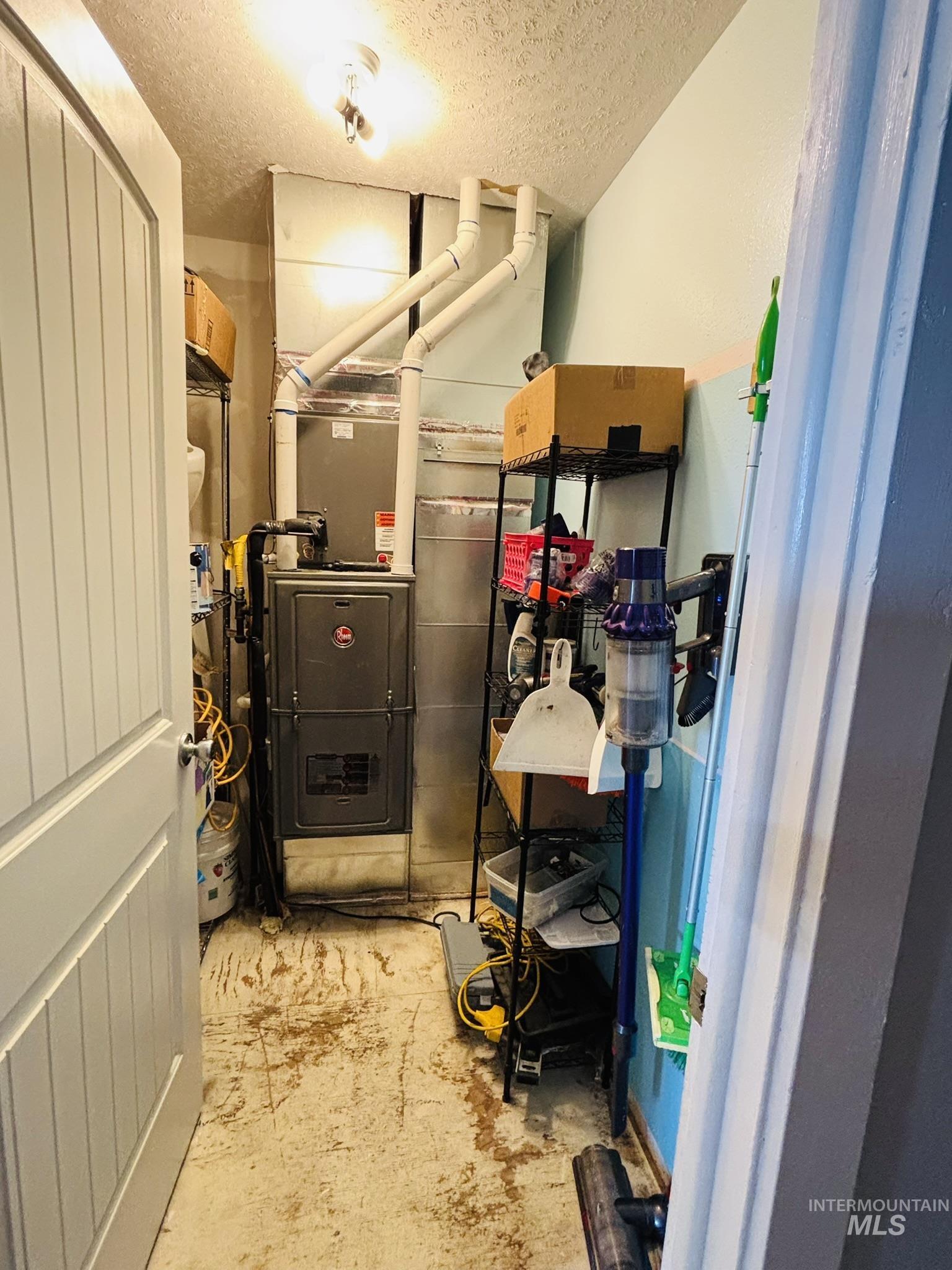 802 S 9th St, Rupert, Idaho 83350, 4 Bedrooms, 2 Bathrooms, Residential For Sale, Price $397,000, 98978734