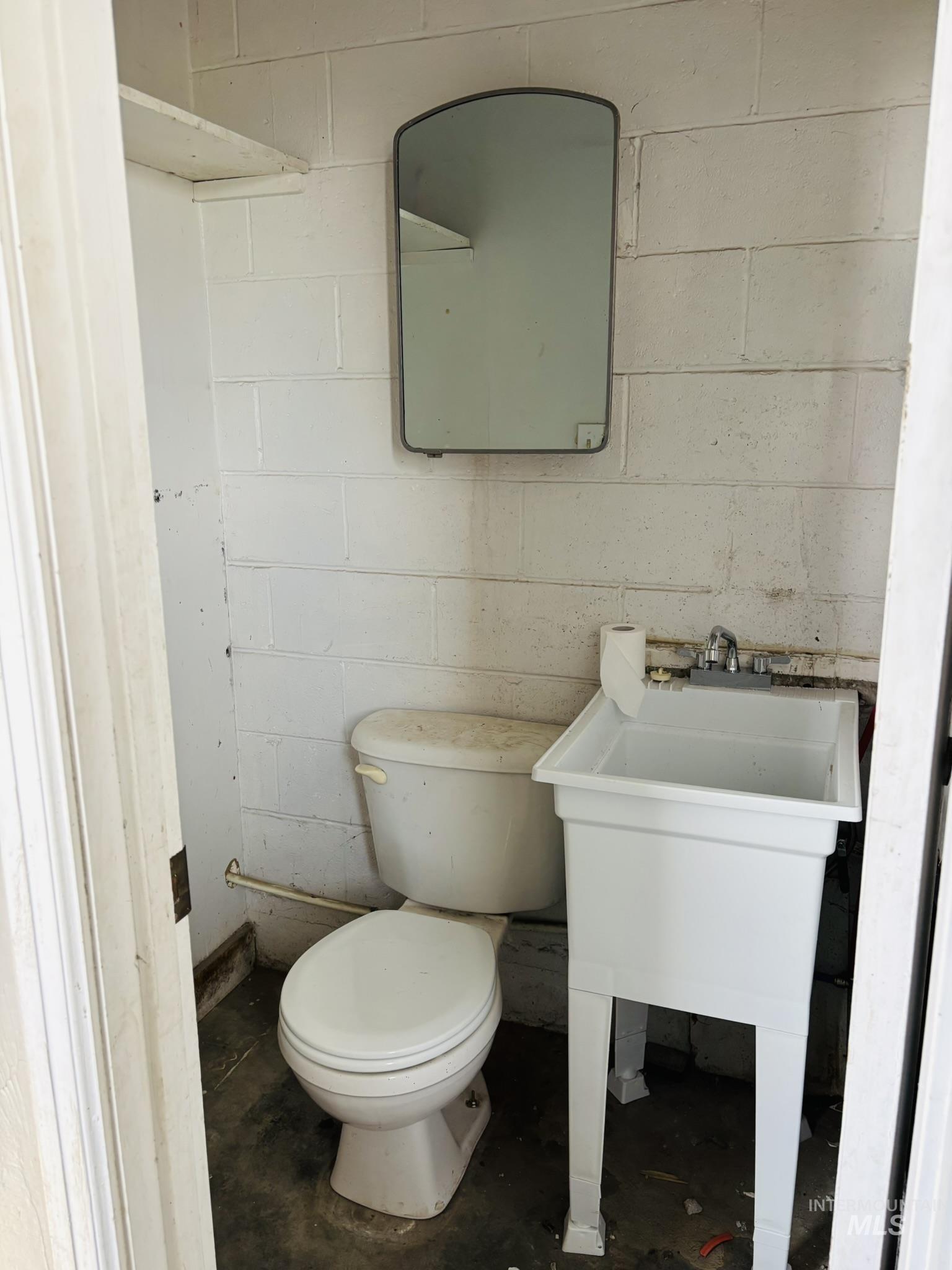 802 S 9th St, Rupert, Idaho 83350, 4 Bedrooms, 2 Bathrooms, Residential For Sale, Price $397,000, 98978734