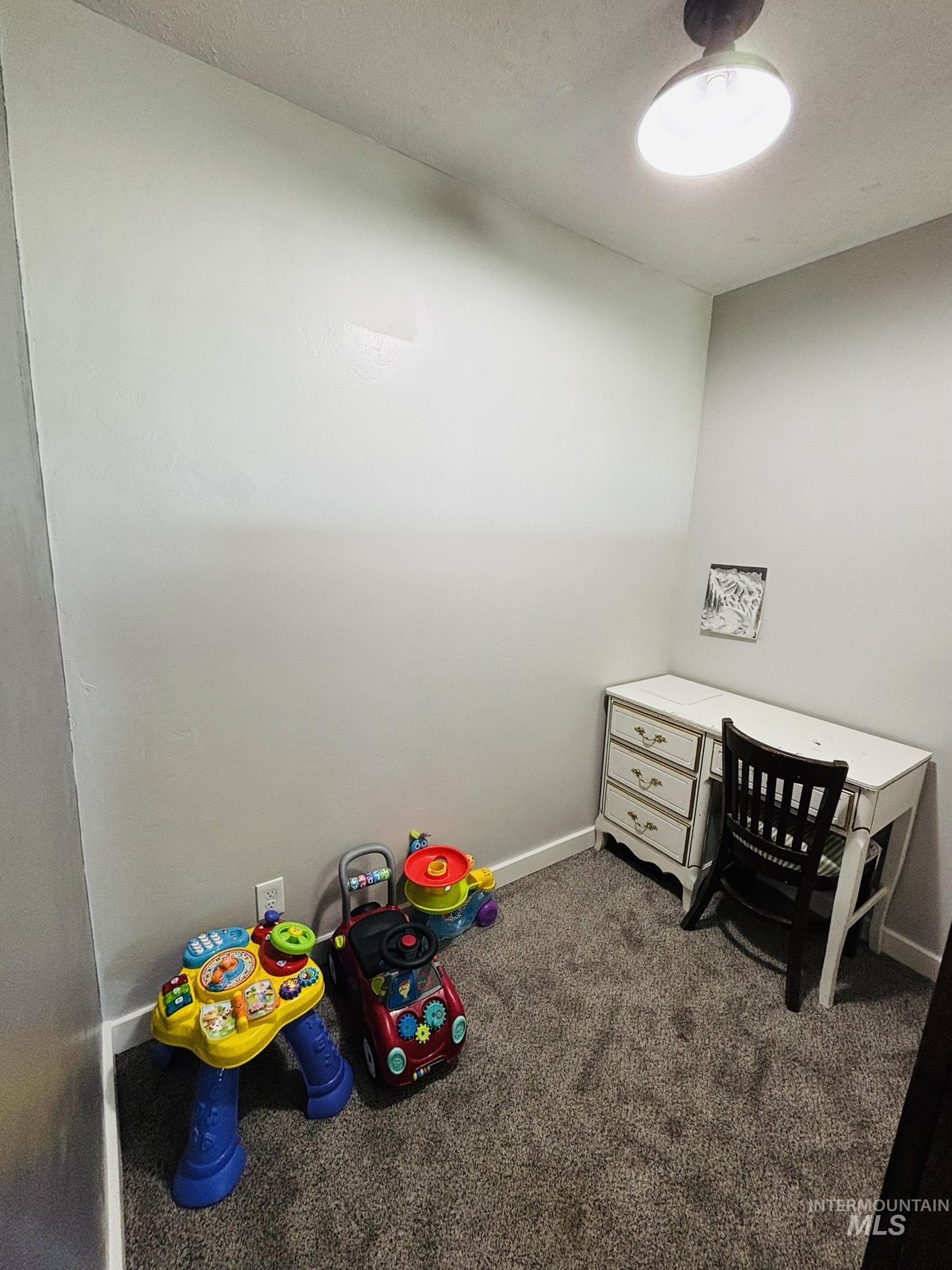 802 S 9th St, Rupert, Idaho 83350, 4 Bedrooms, 2 Bathrooms, Residential For Sale, Price $397,000, 98978734